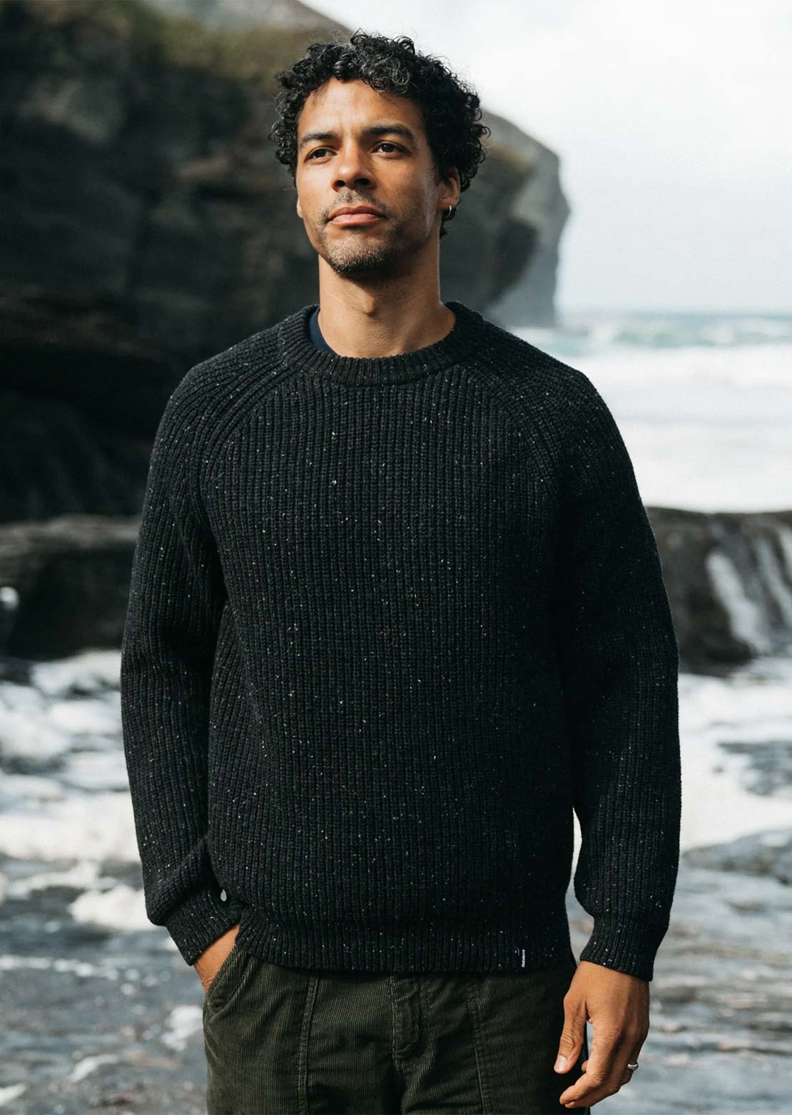 Finisterre Men's Mora Jumper Raven