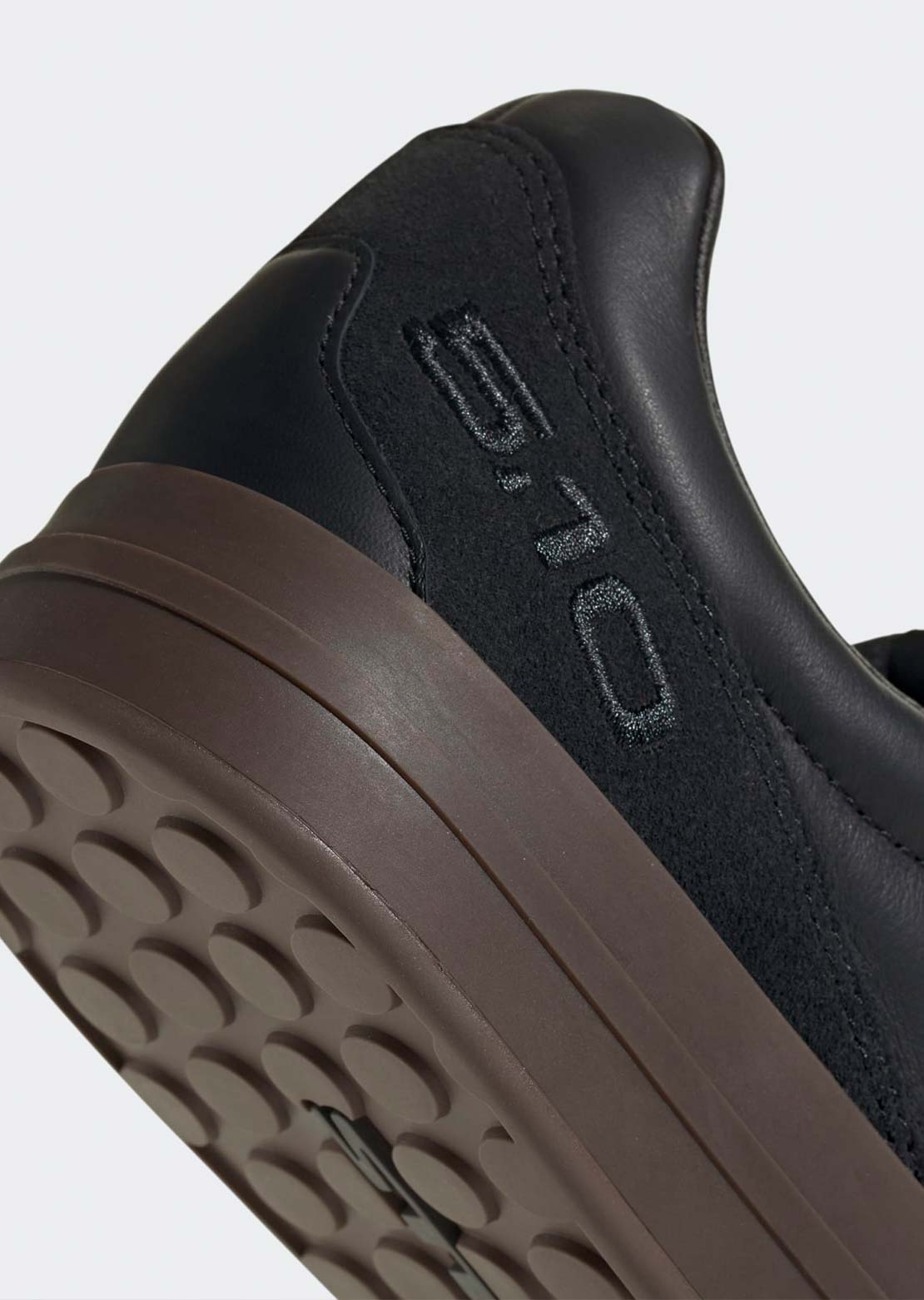 Five Ten Men's Sleuth DLX2 Mountain Bike Shoes Core Black/Carbon/Gum