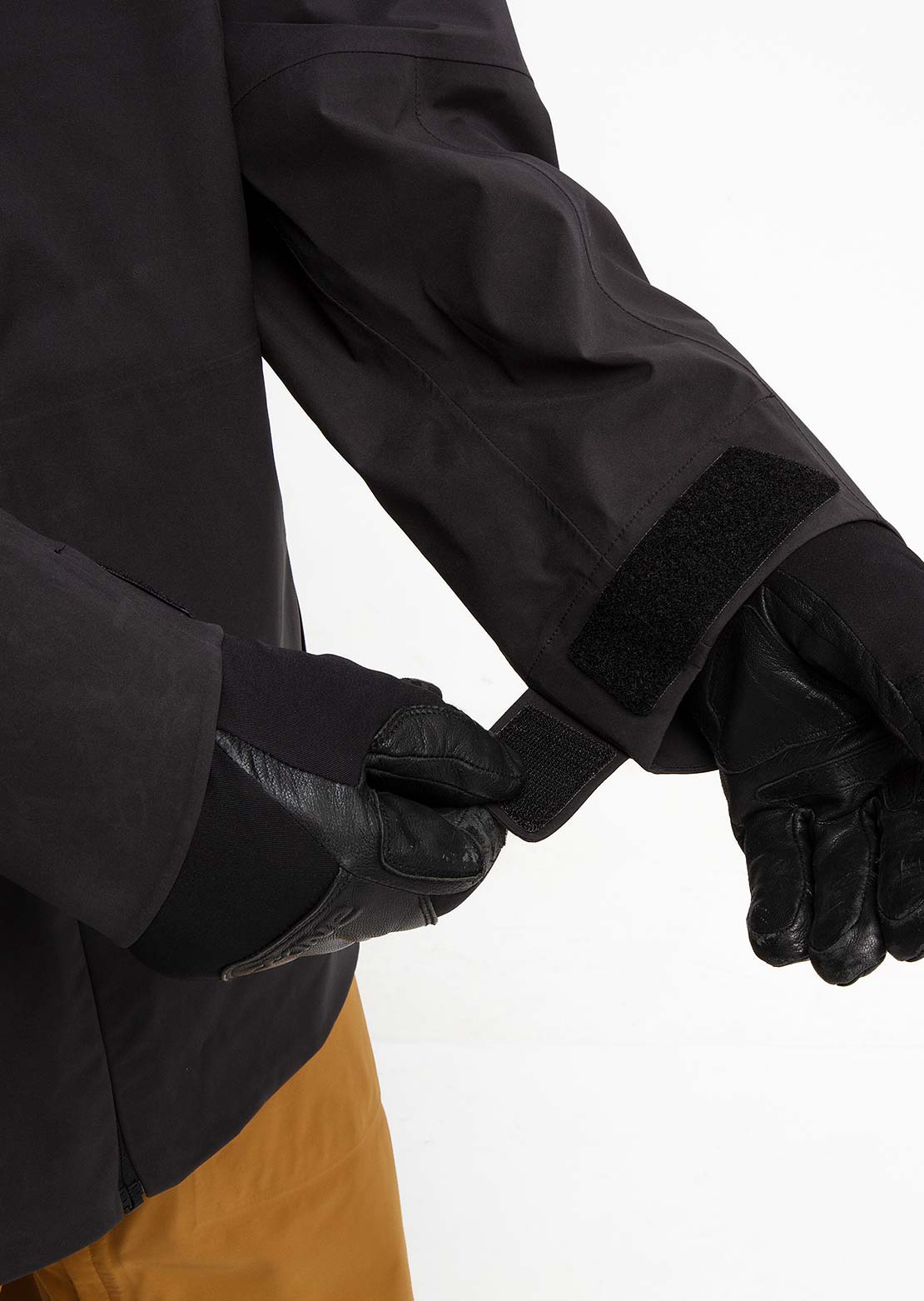 Forum Men's 3-Layer All-Mountain Snowboard Jacket Black