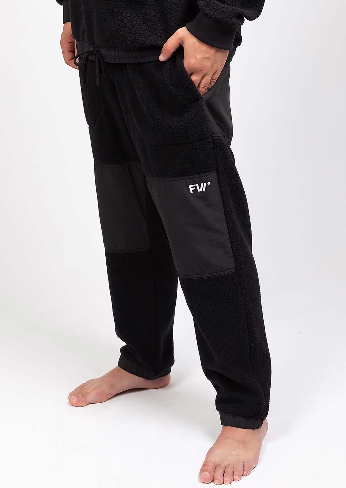 Forward Men&#39;s Root Sherpa Jogger Jet Black