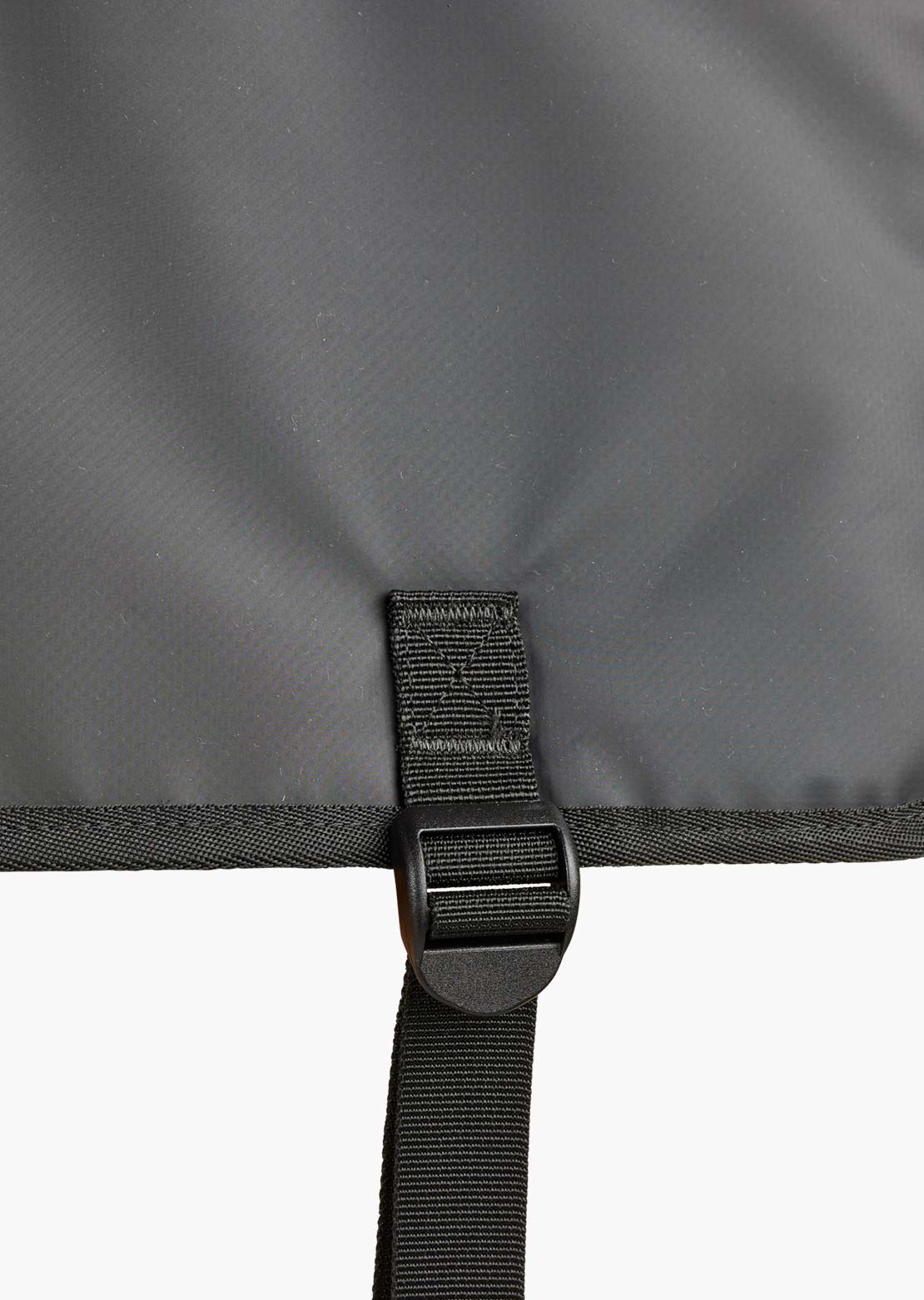 Fox Pickup Small Tailgate Cover Black