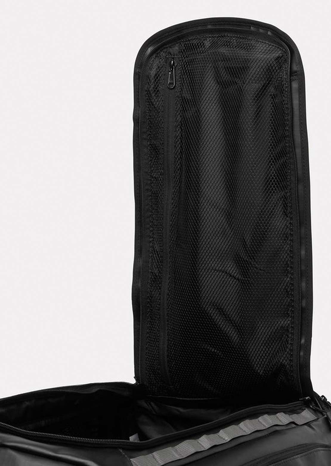 Helly Hansen Unisex Guide 30L Duffel Bag Black