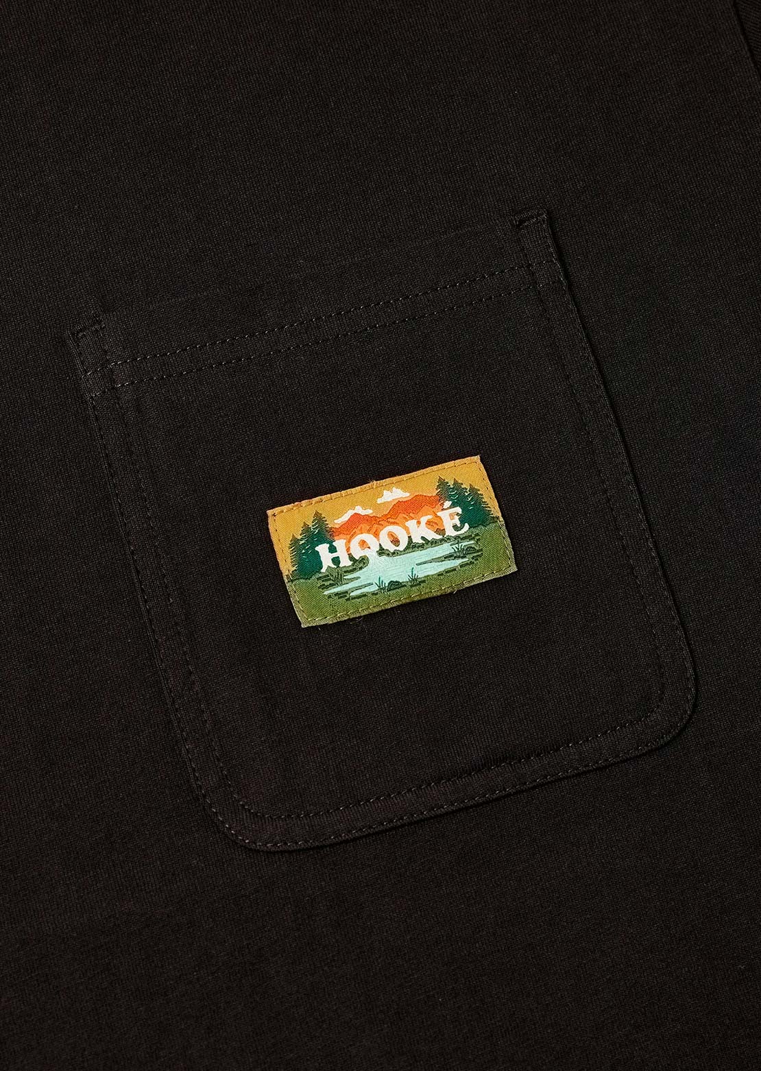 Hooké Men&#39;s Landscape Pocket T-Shirt Black