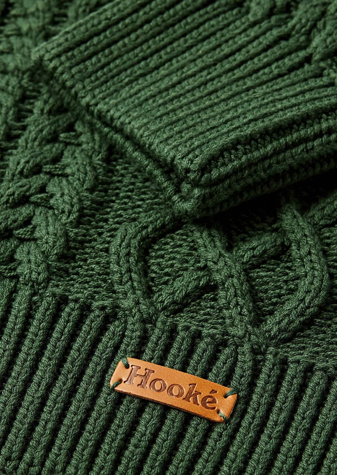 Hooké Women&#39;s Fisherman Sweater Forest Green