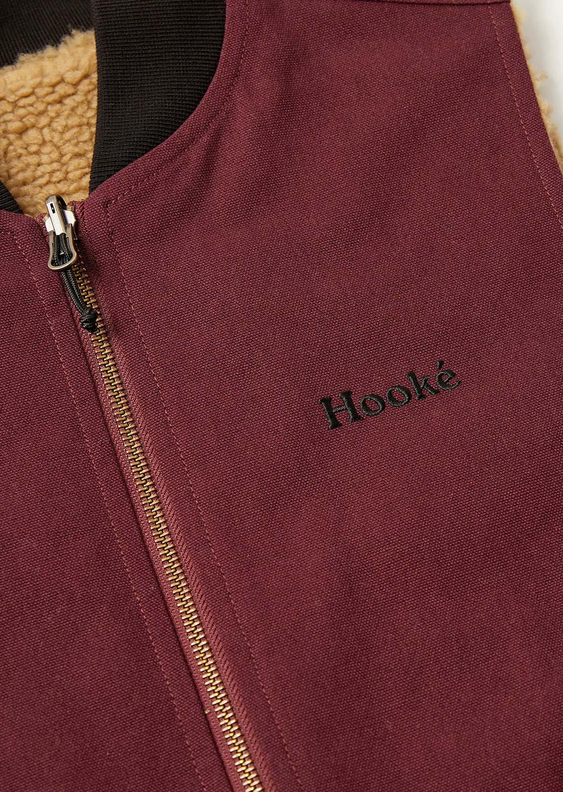 Hooké Women&#39;s Reversible Sherpa Work Vest Burgundy