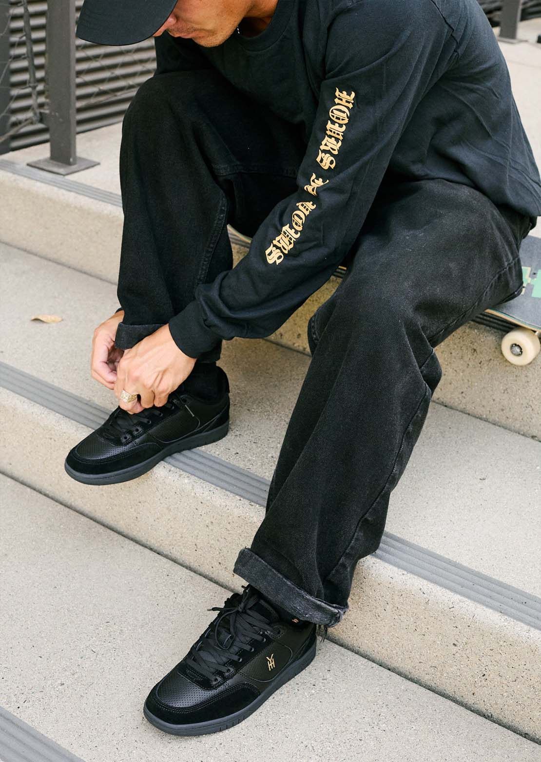 Hours Is Yours Men's Skylight Shoes Black/Gold