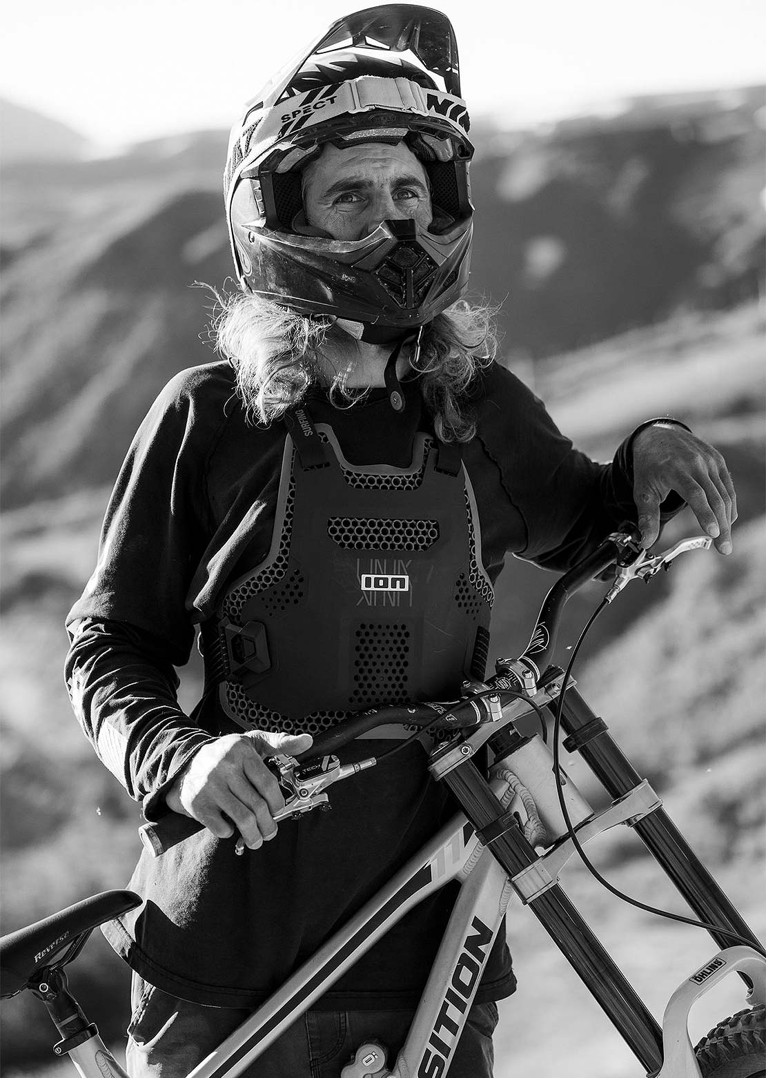 ION Unisex Chest Protection Wear Black