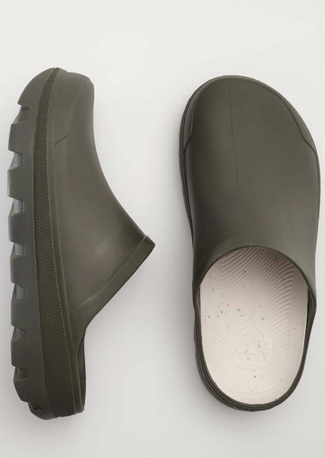 Kamik Unisex Nova Clogs Dark Olive