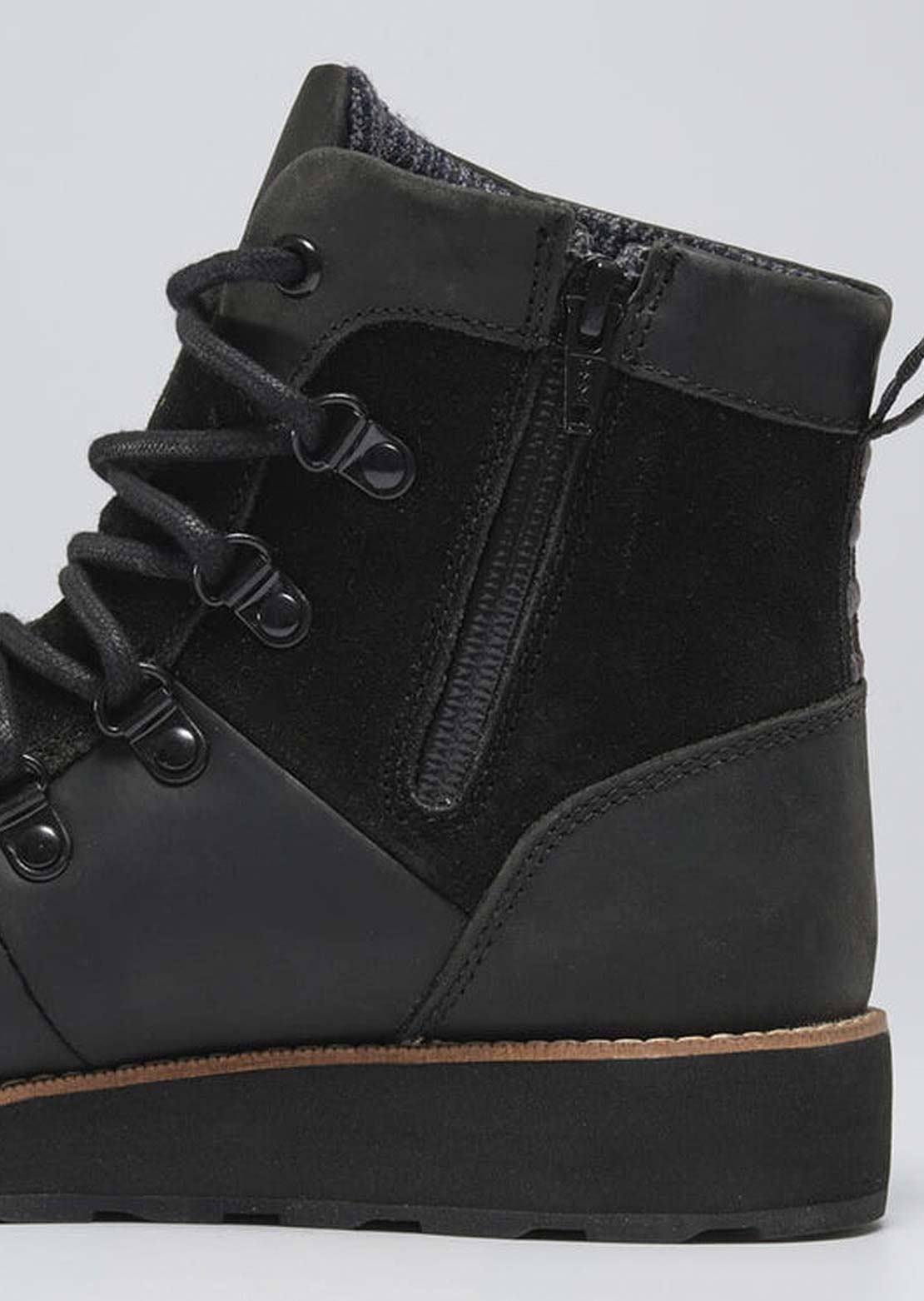 Kamik Women's Comfortable Ariello Casual Boots Black