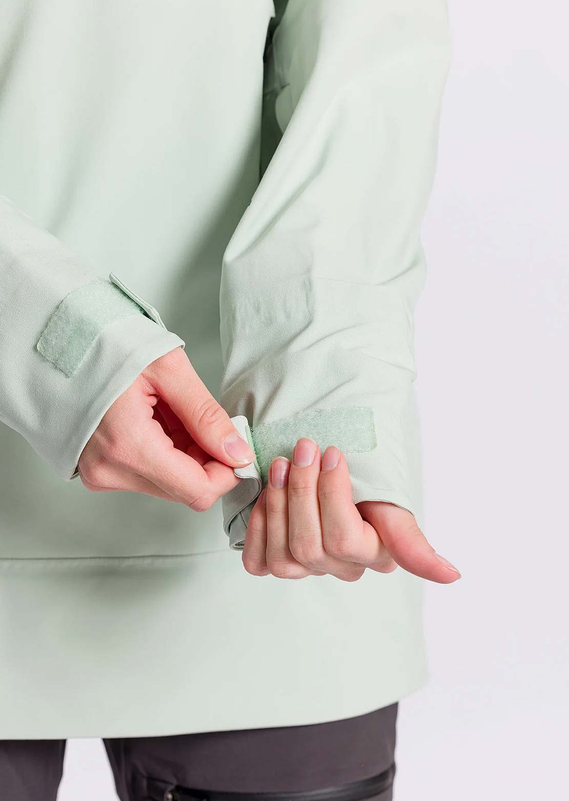L1 Women&#39;s Atlas Jacket Spray