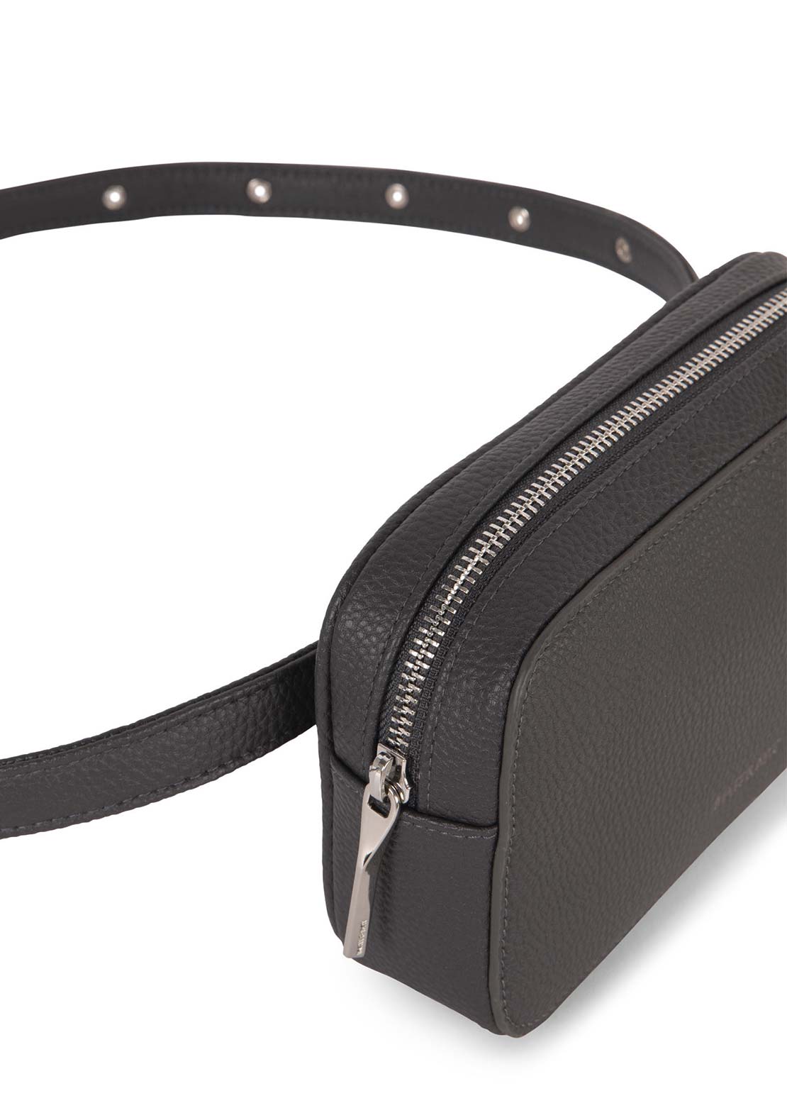 Matt & Nat Unisex Larra Grain Belt Bag Coal