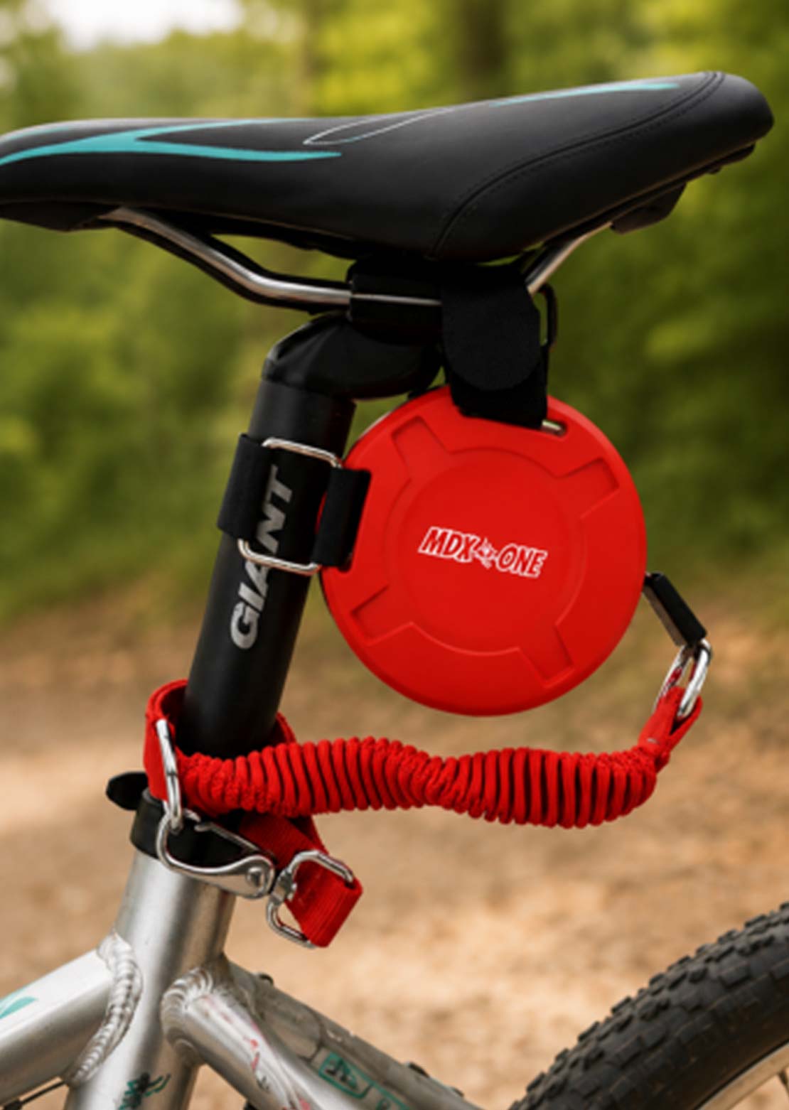 Mdxone Retactable Bike Leash With 2.5m X 1cm Red Ruban & 9" Bungee With Spring Clip