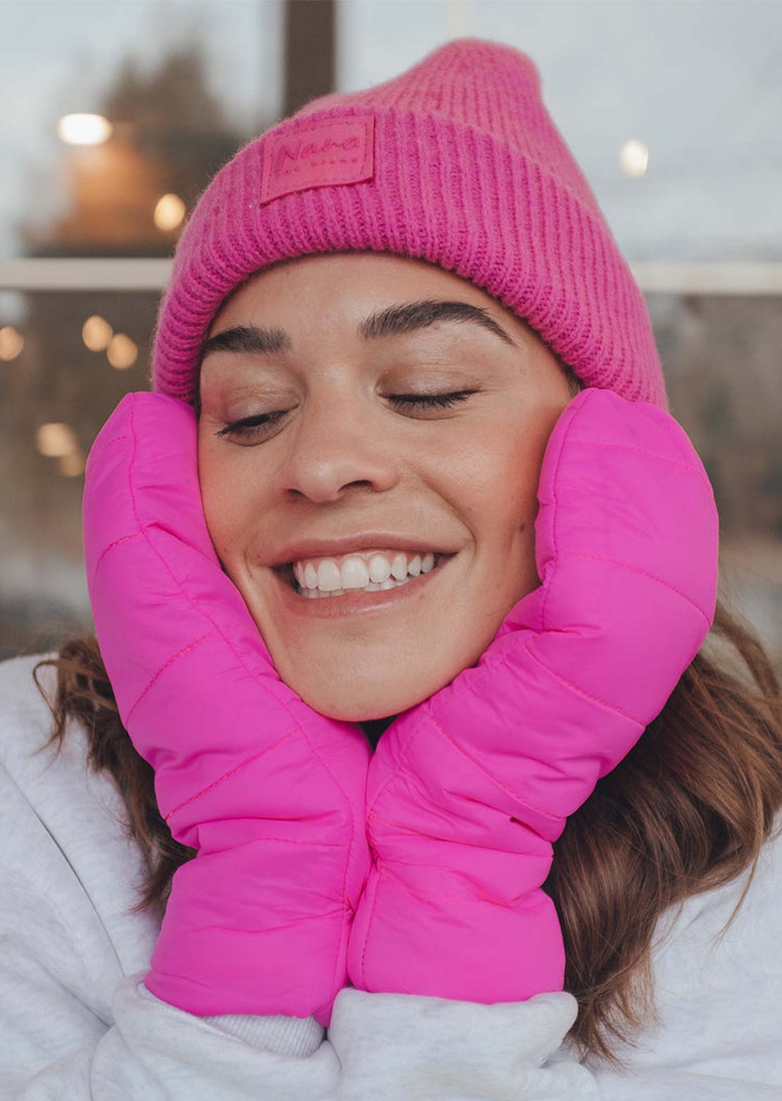 Nana Women's Lugano Mittens Super Pink