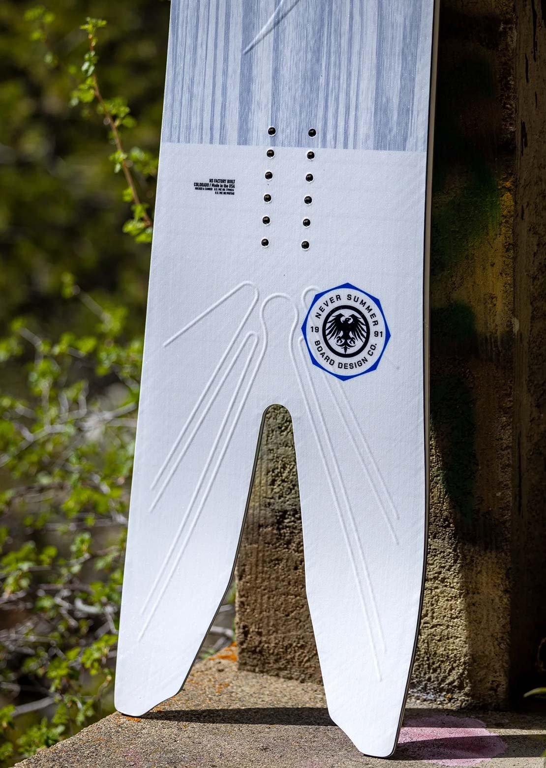 Never Summer Men's Proto Swift ST Snowboard