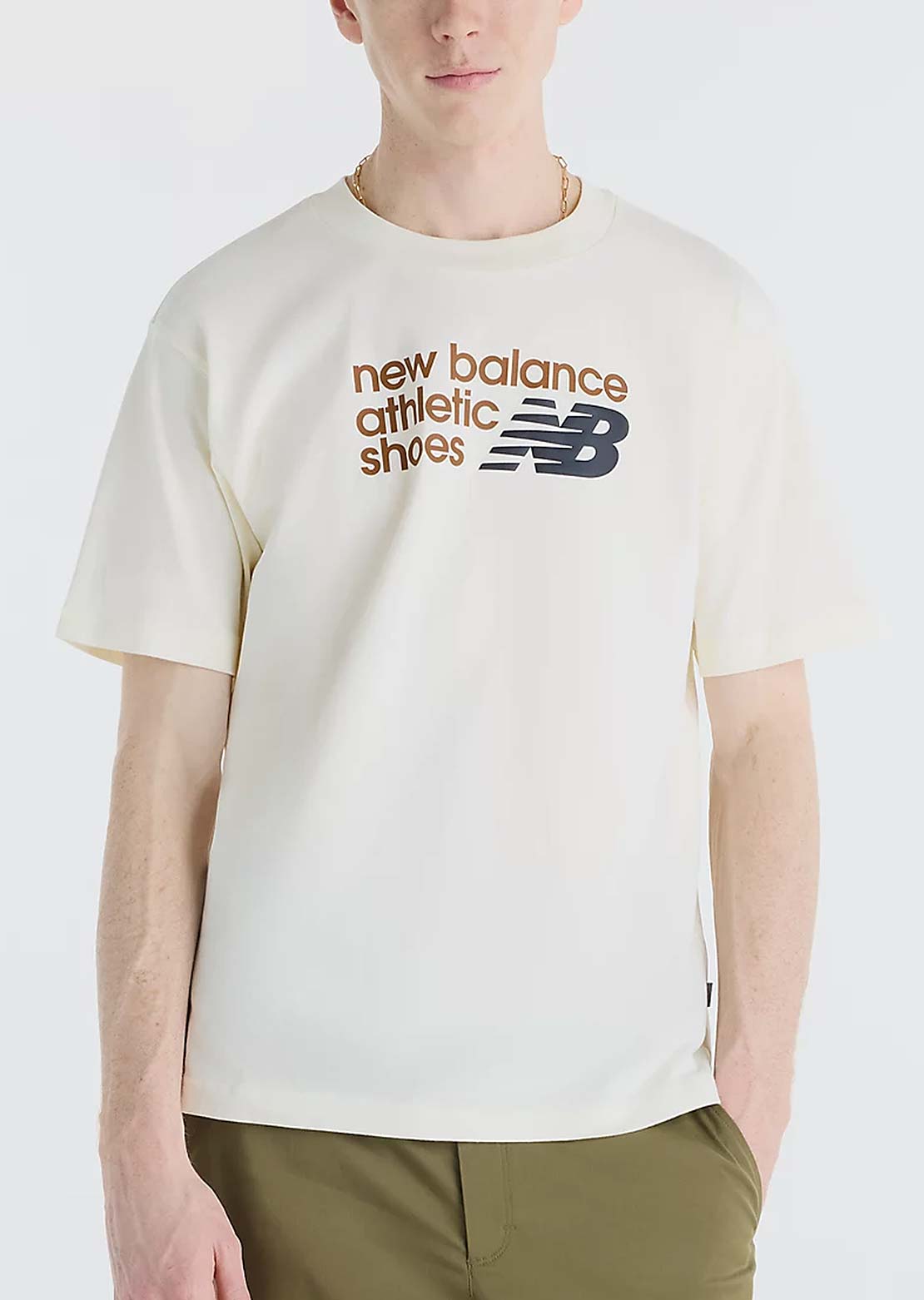 New Balance Hommes Athletics Premium Relaxed Chest Logo T-Shirt