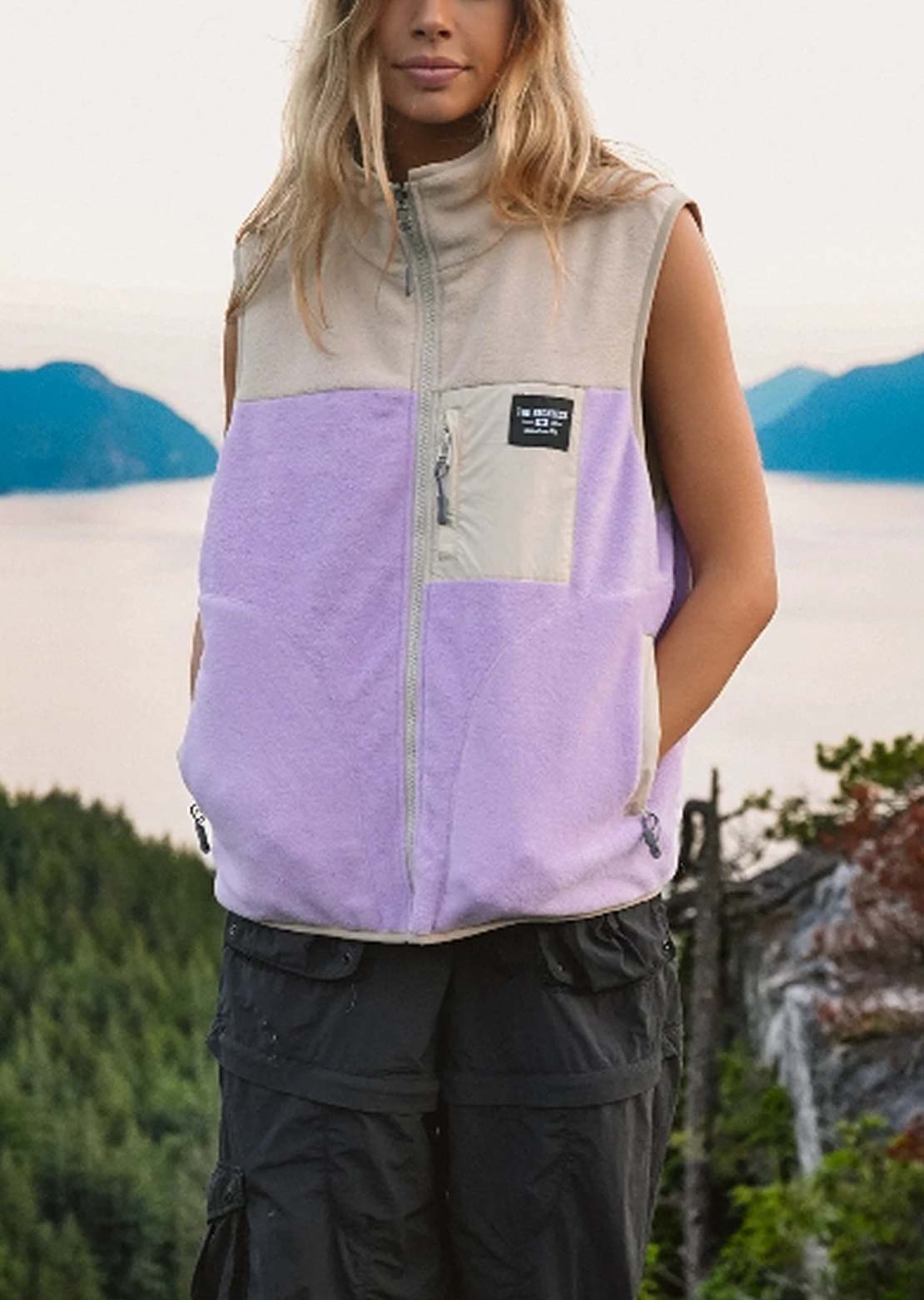 Notice The Reckless Women's Blossom Reversible Fleece Vest