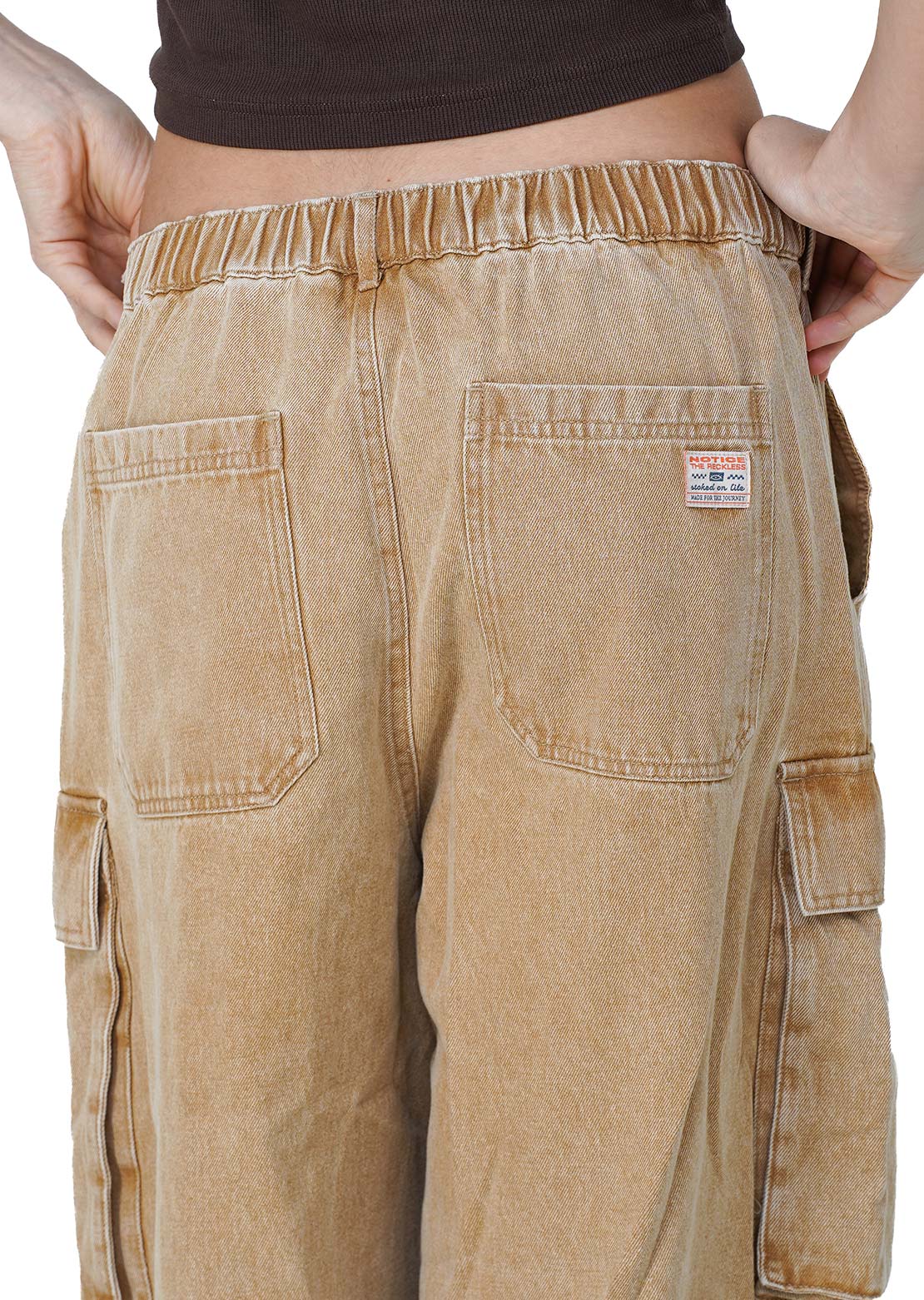 Notice The Reckless Women's Drift Sand Barrell Jeans