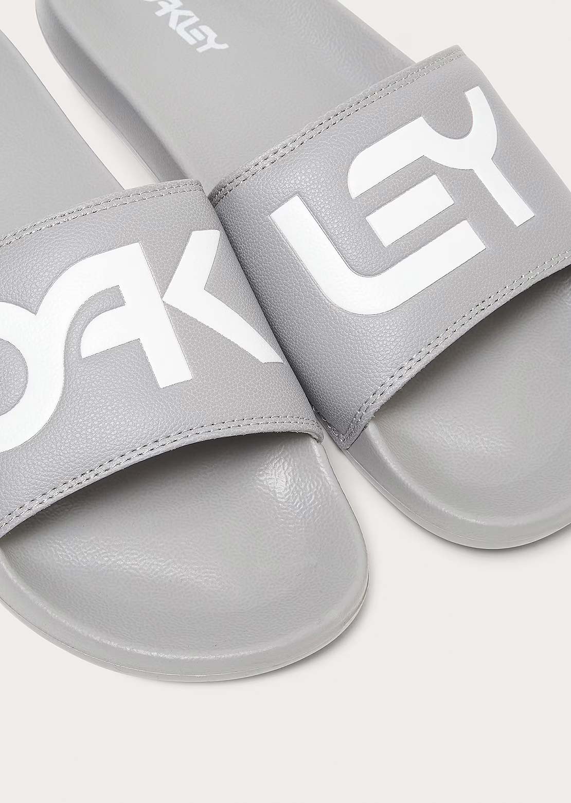 Oakley Men's B1B 2.0 Slide Sandals Cement