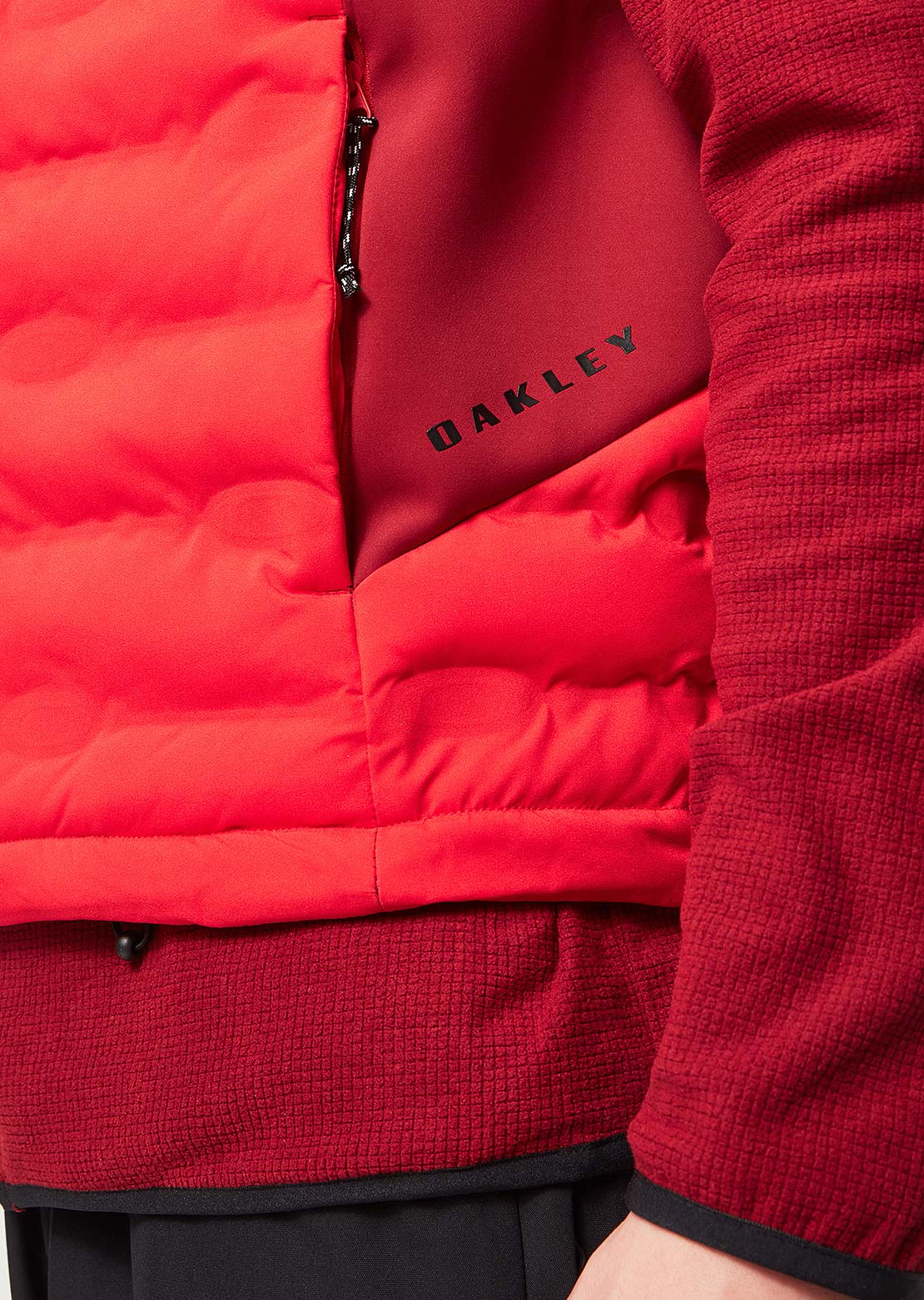 Oakley Men&#39;s Ellipse RC Quilted Vest Red Line