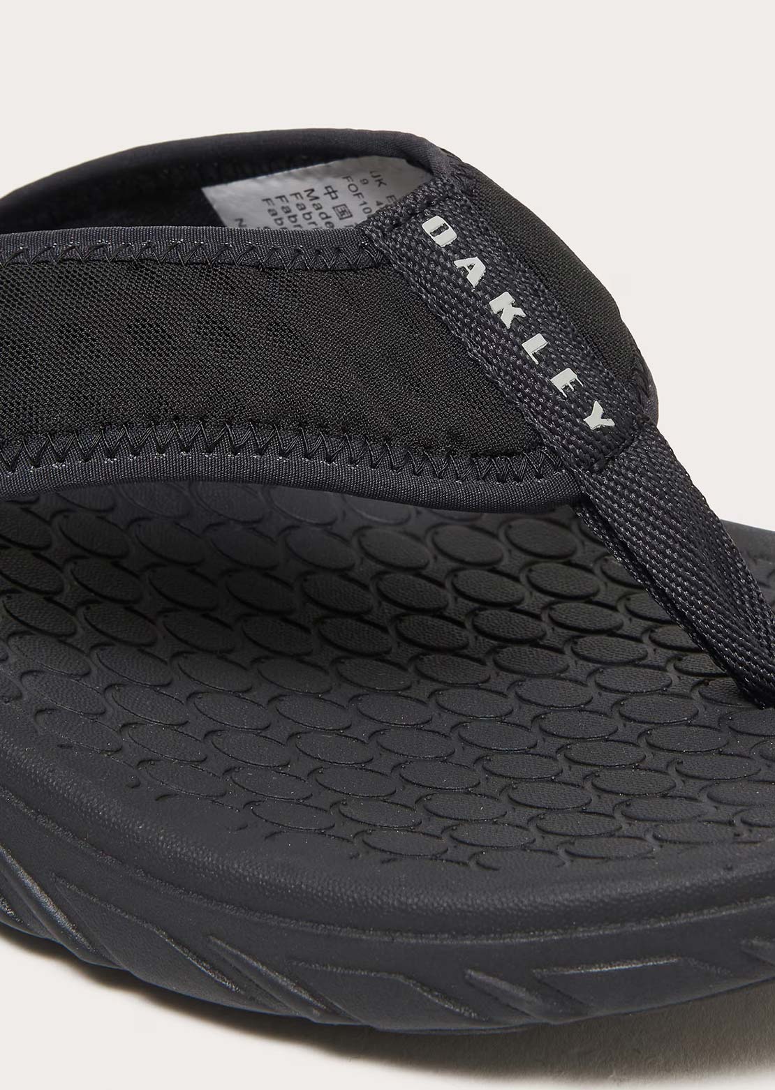 Oakley Men's Operative Flip Flop Sandals Blackout