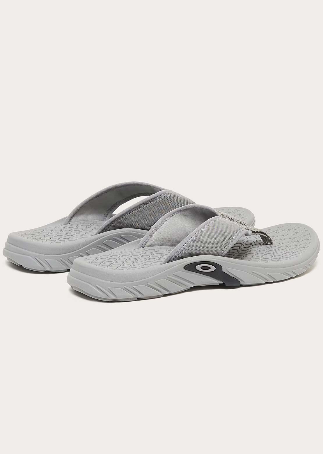 Oakley Men's Operative Flip Flop Sandals Cement
