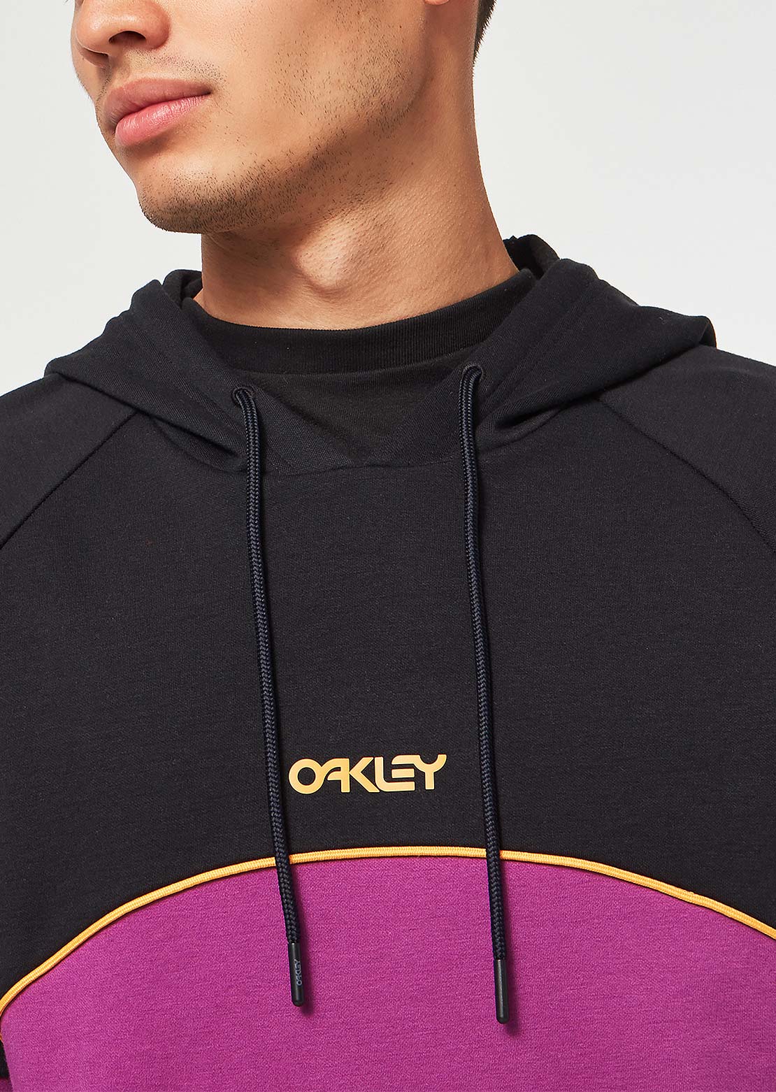 Oakley Men&#39;s TNP Rotation RC DWR Hood Blackout/Ultra Purple