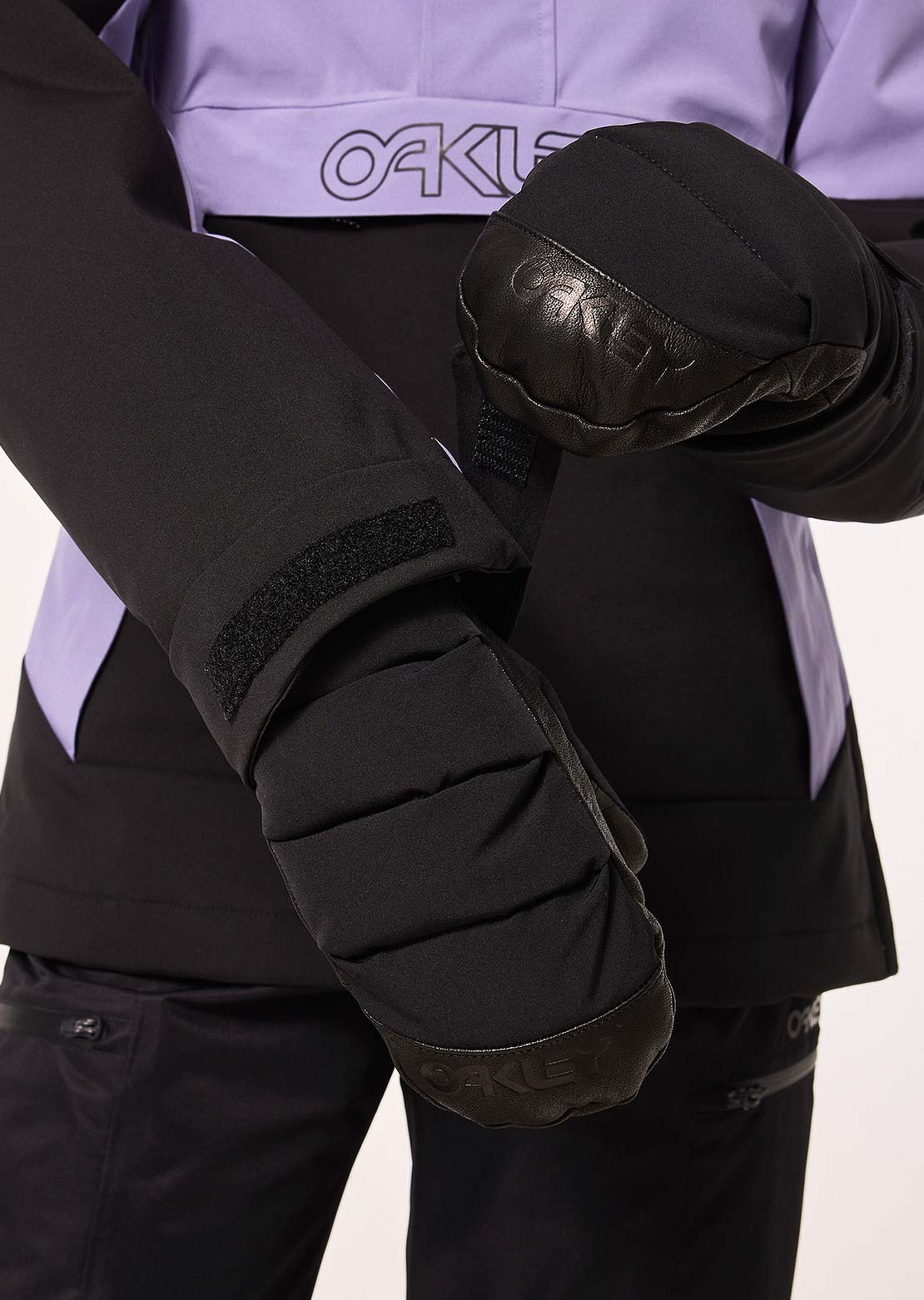 Oakley Women's TNP TBT Insulated Anorak Blackout/New Lilac