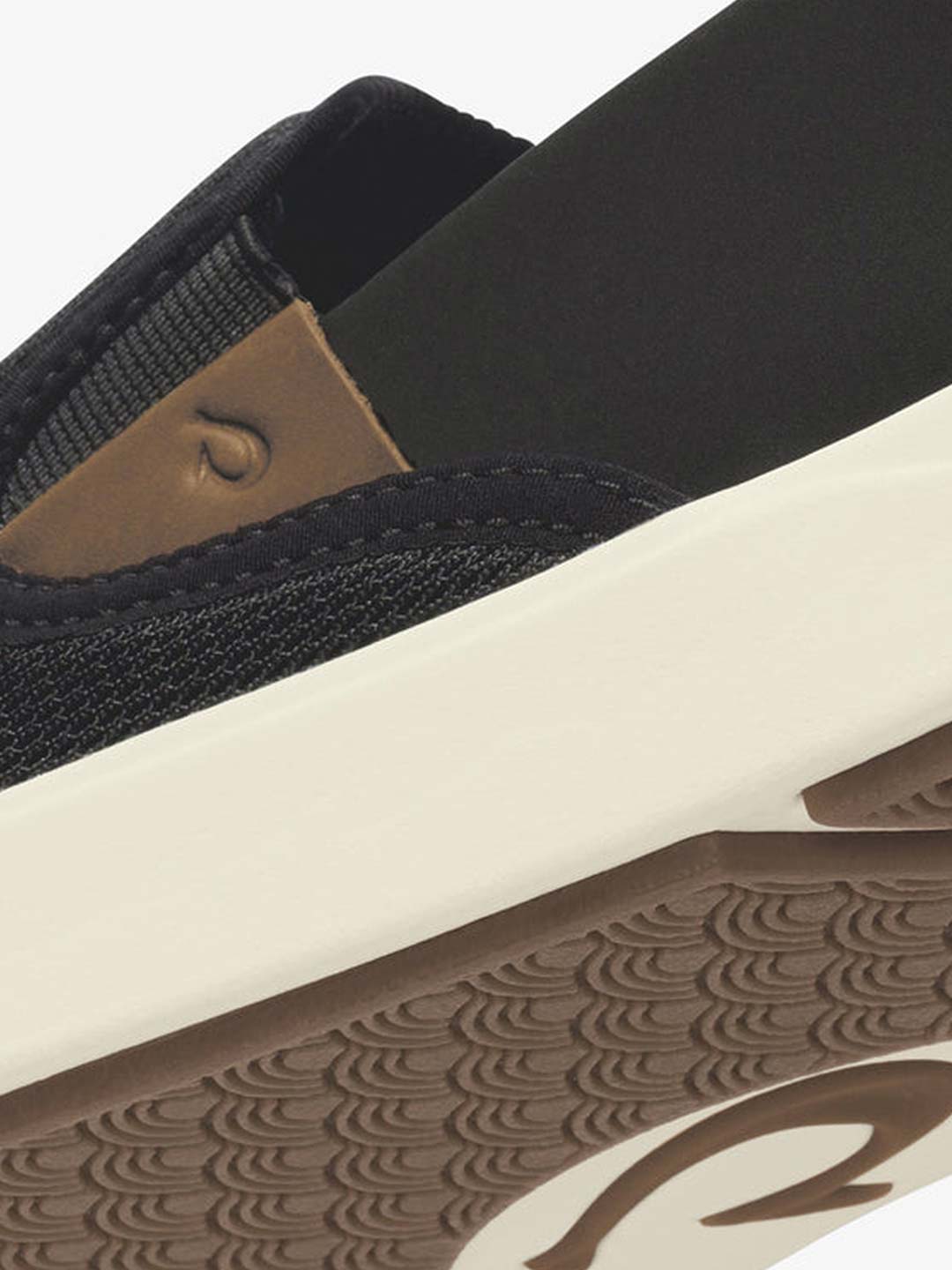 Olukai Men's Lae'ahi Nui Shoes Black/Tan