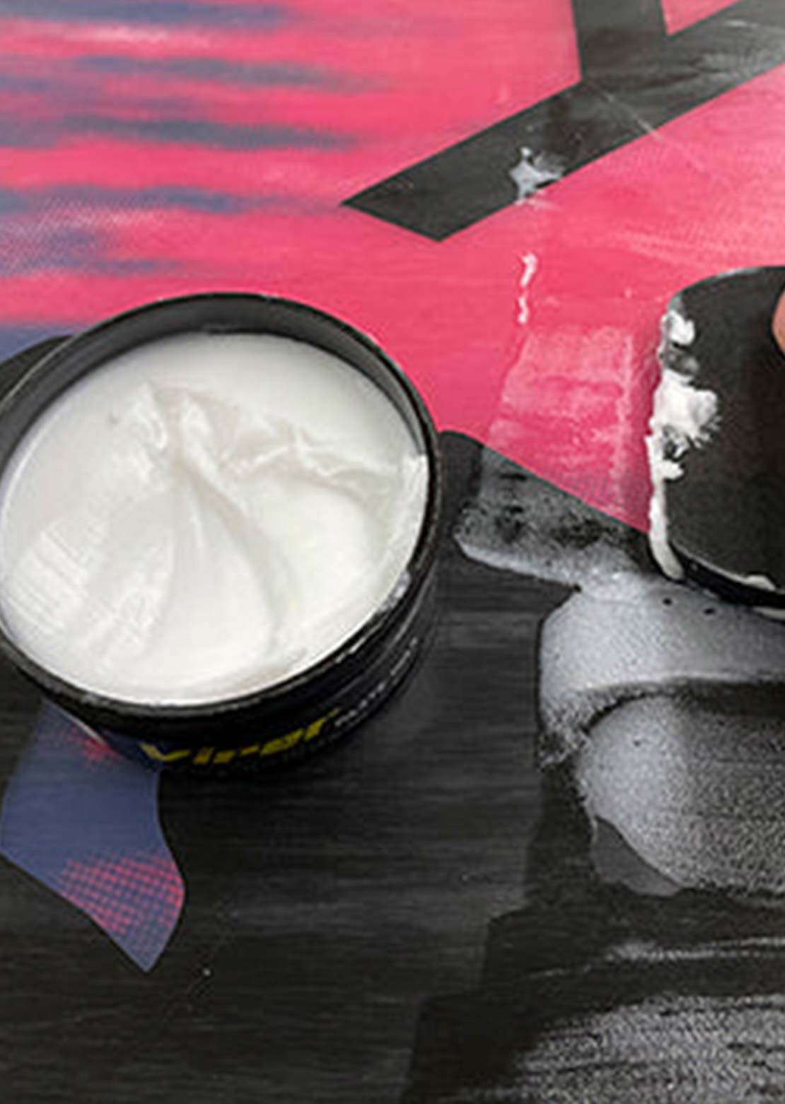 One Unisex Viper Paste Wax