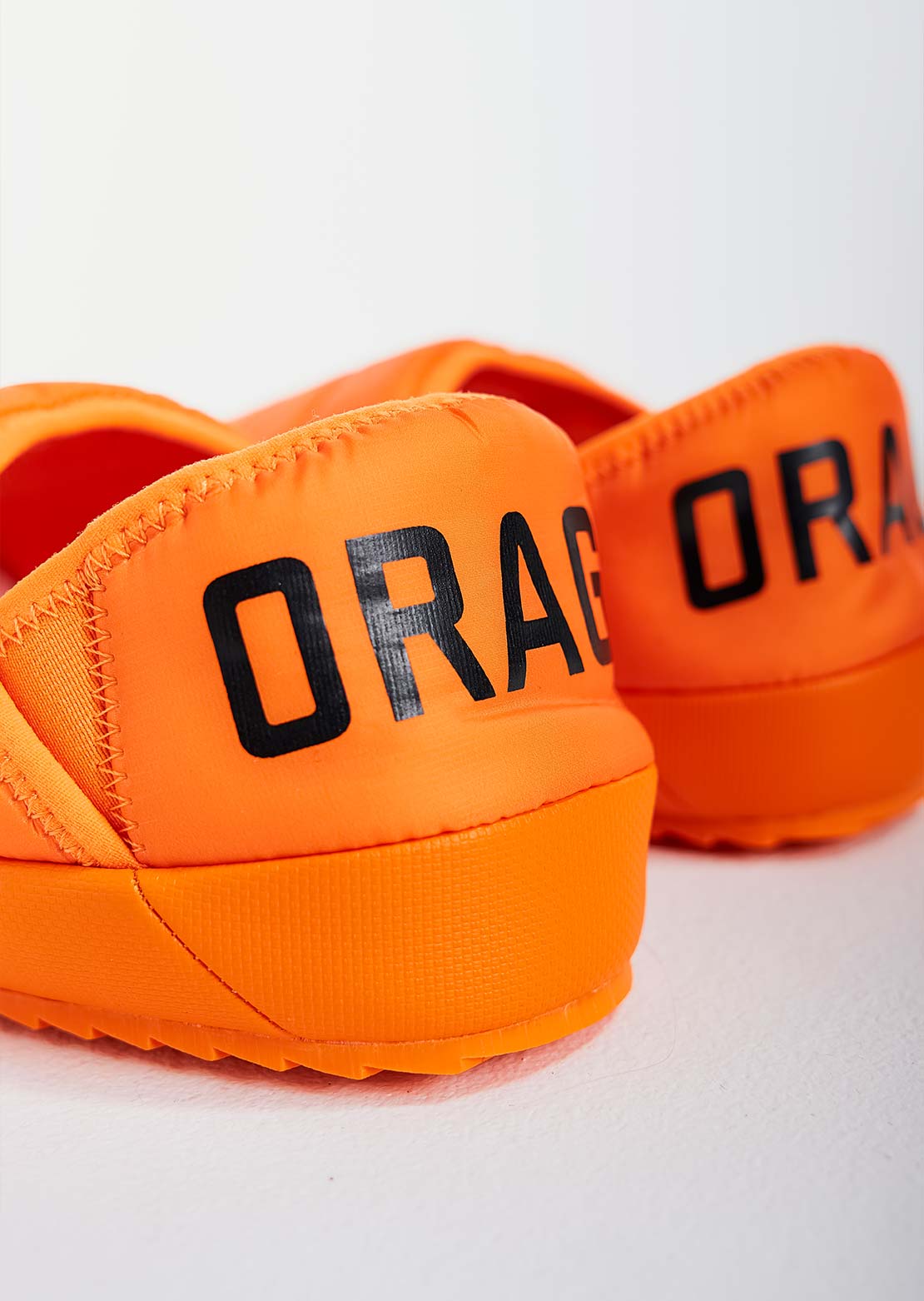Orage Unisex Yeti Mules Black/Orange