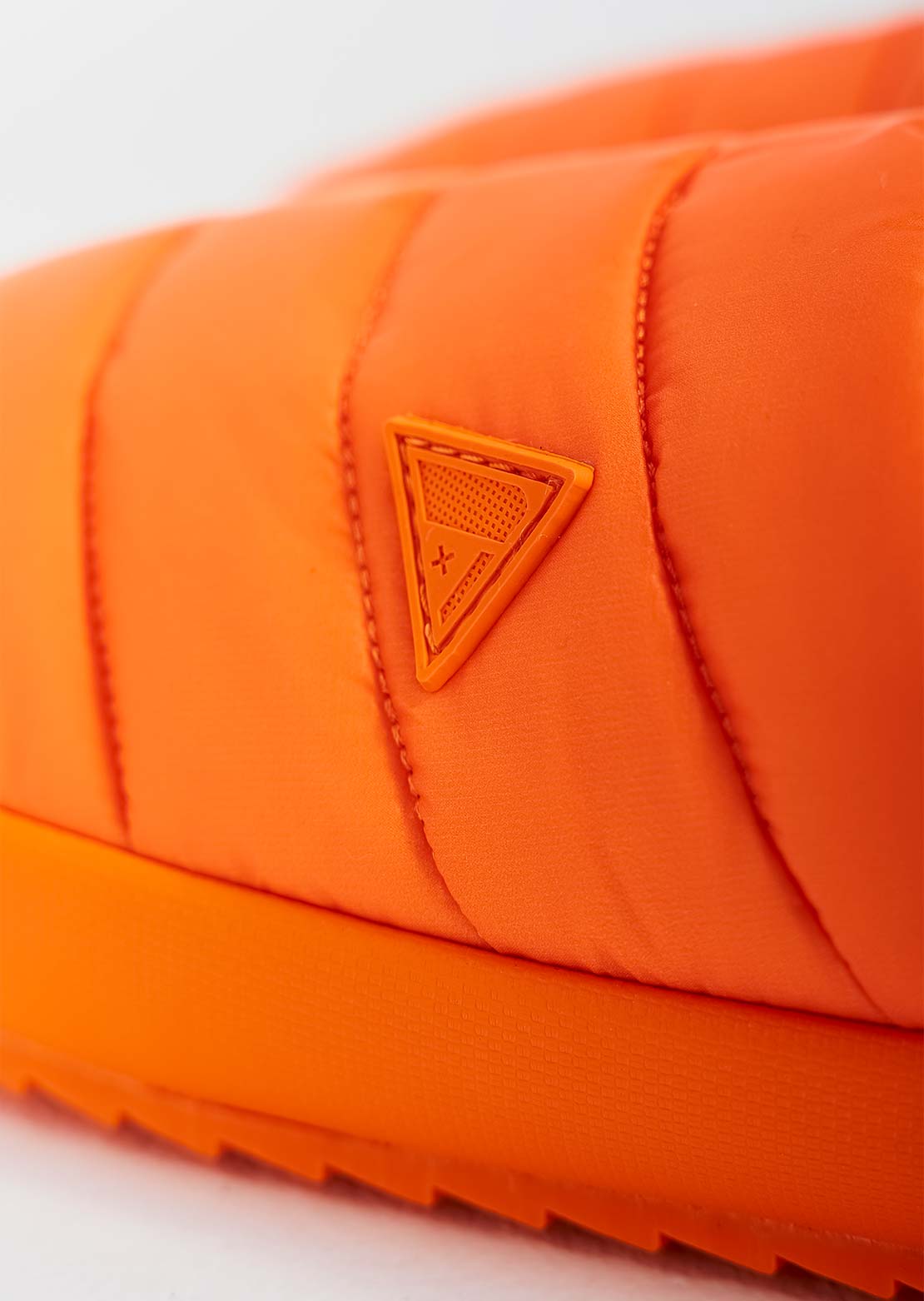 Orage Unisex Yeti Mules Black/Orange