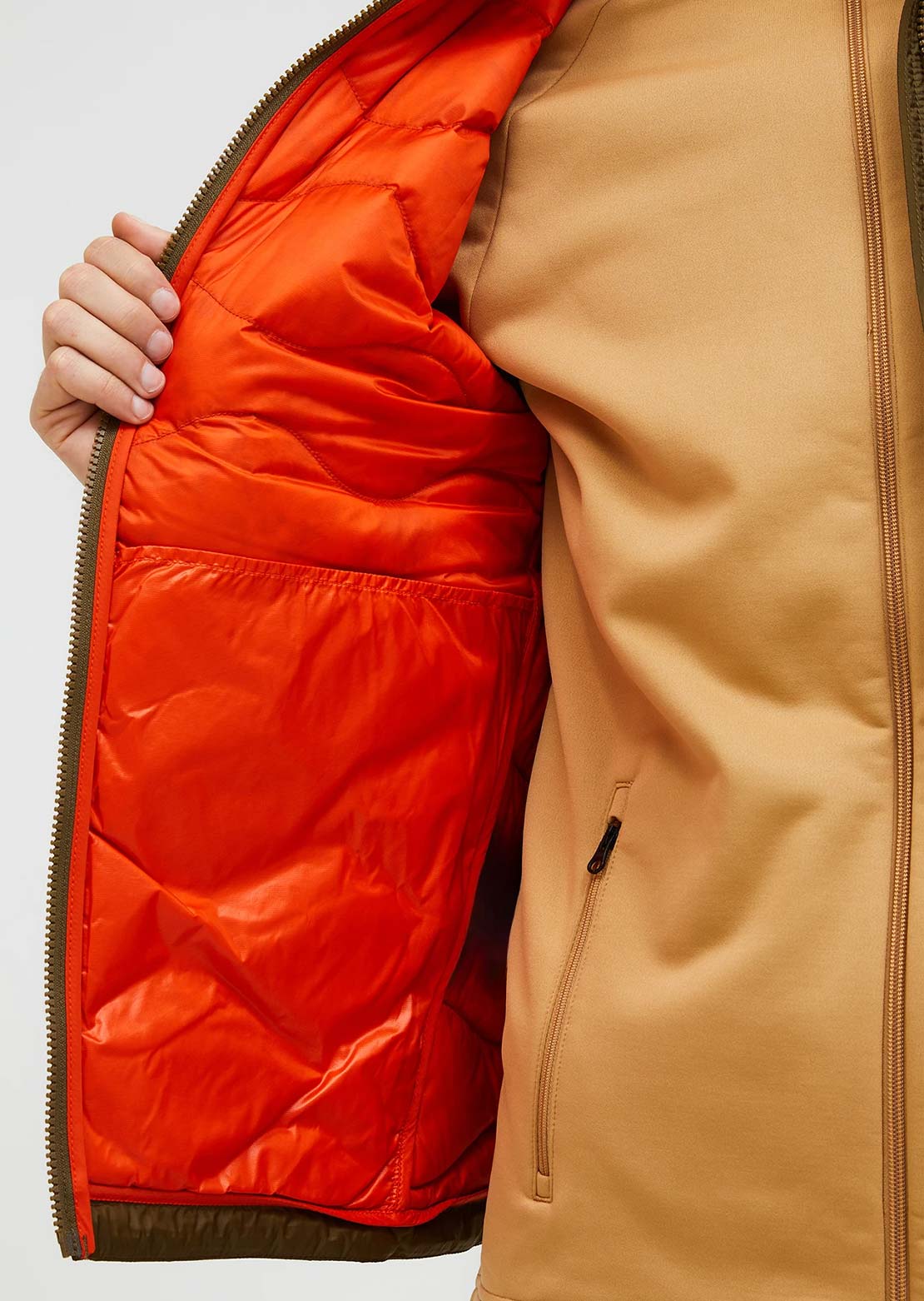 Peak Performance Men's Helium Utility Down Vest Meadow Moss/Shard Sierra Sand
