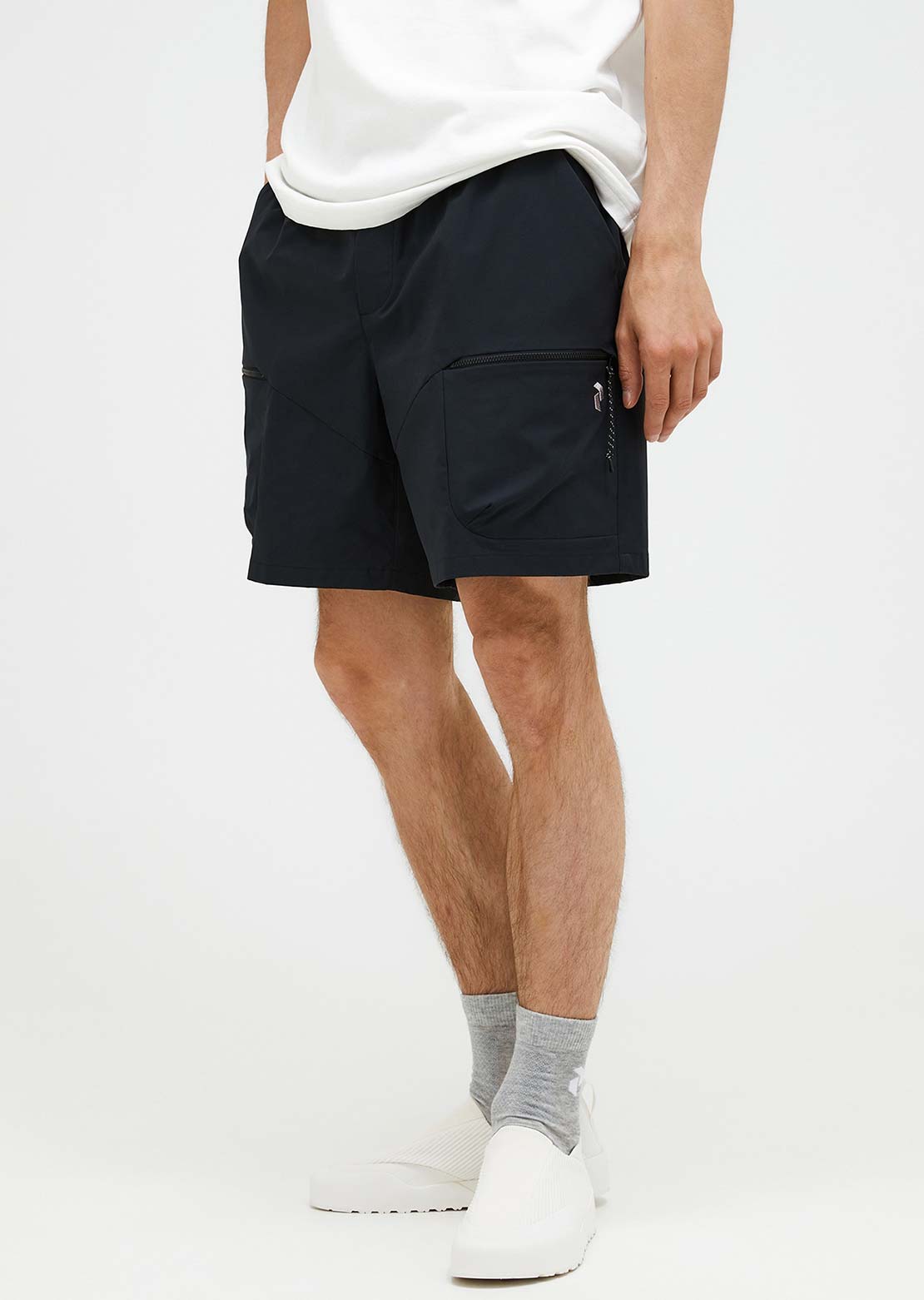 Peak Performance Men's Outdoor Cargo Shorts Black