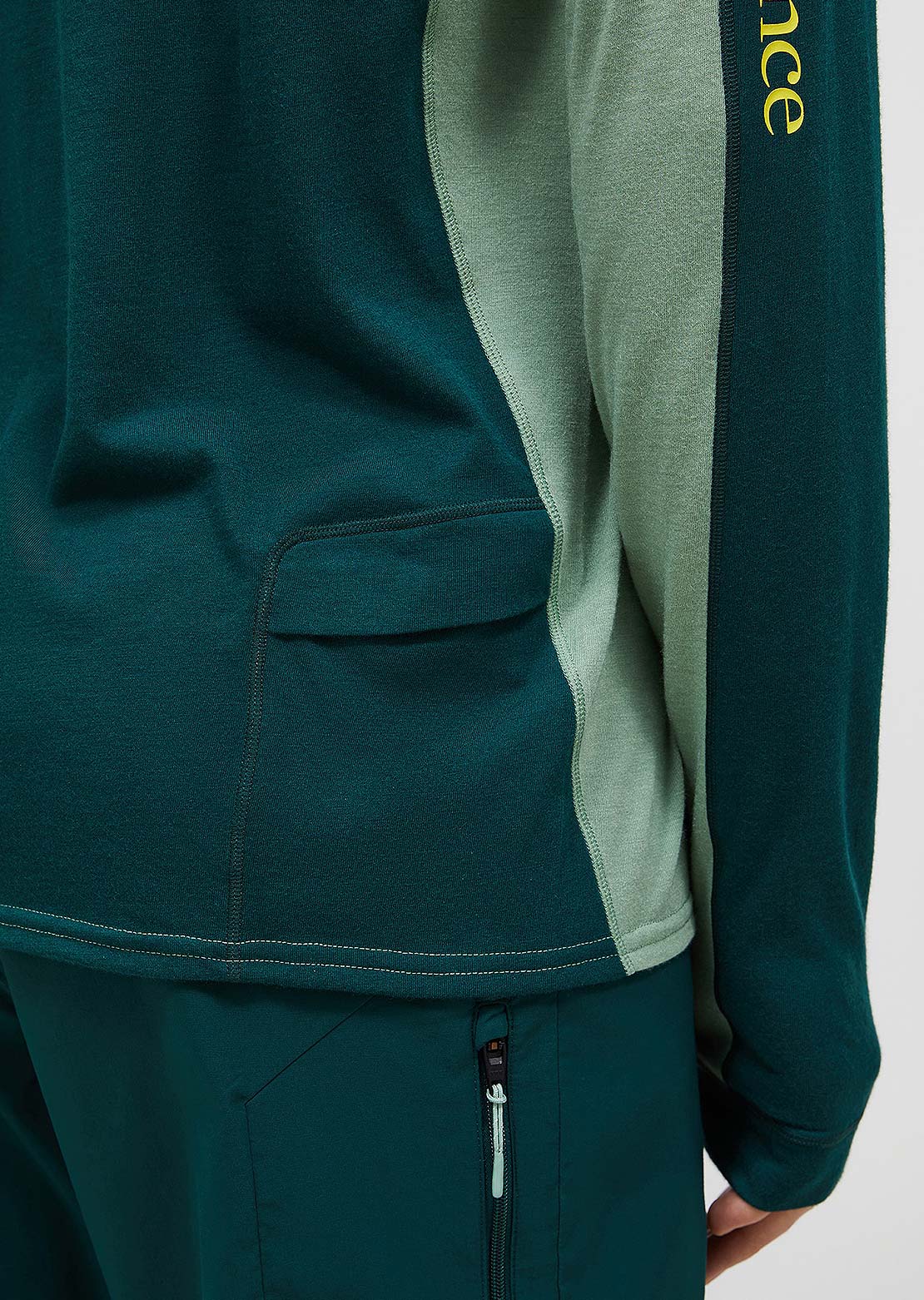 Peak Performance Men's Trail Wool-Blend Long Sleeve Ponderosa Green/Green Valley