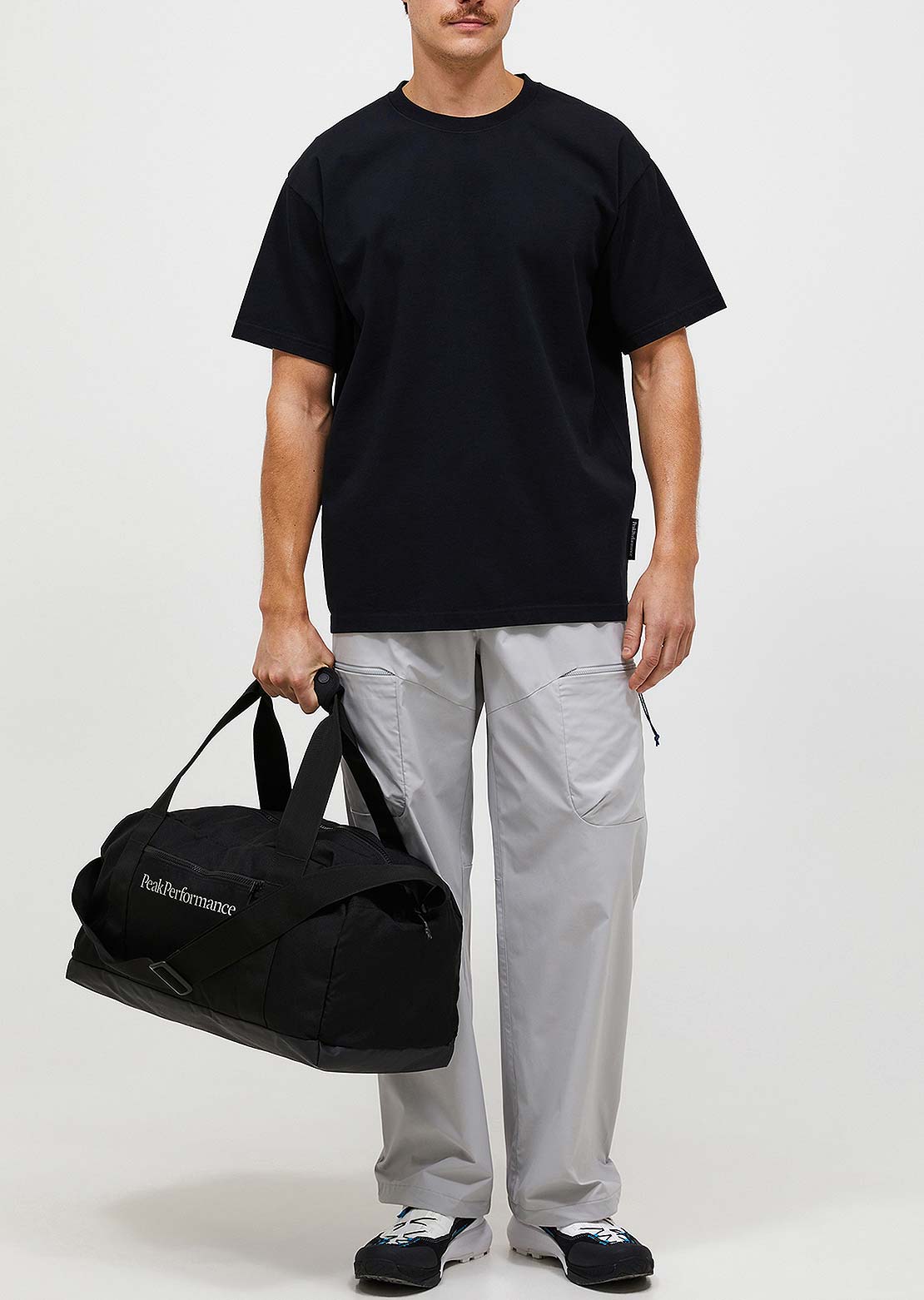Peak Performance Unisex Detour 35L Duffel Bag Black