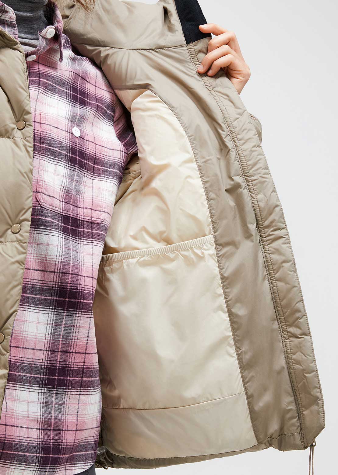 Peak Performance Women's Down Puffer Avid Beige