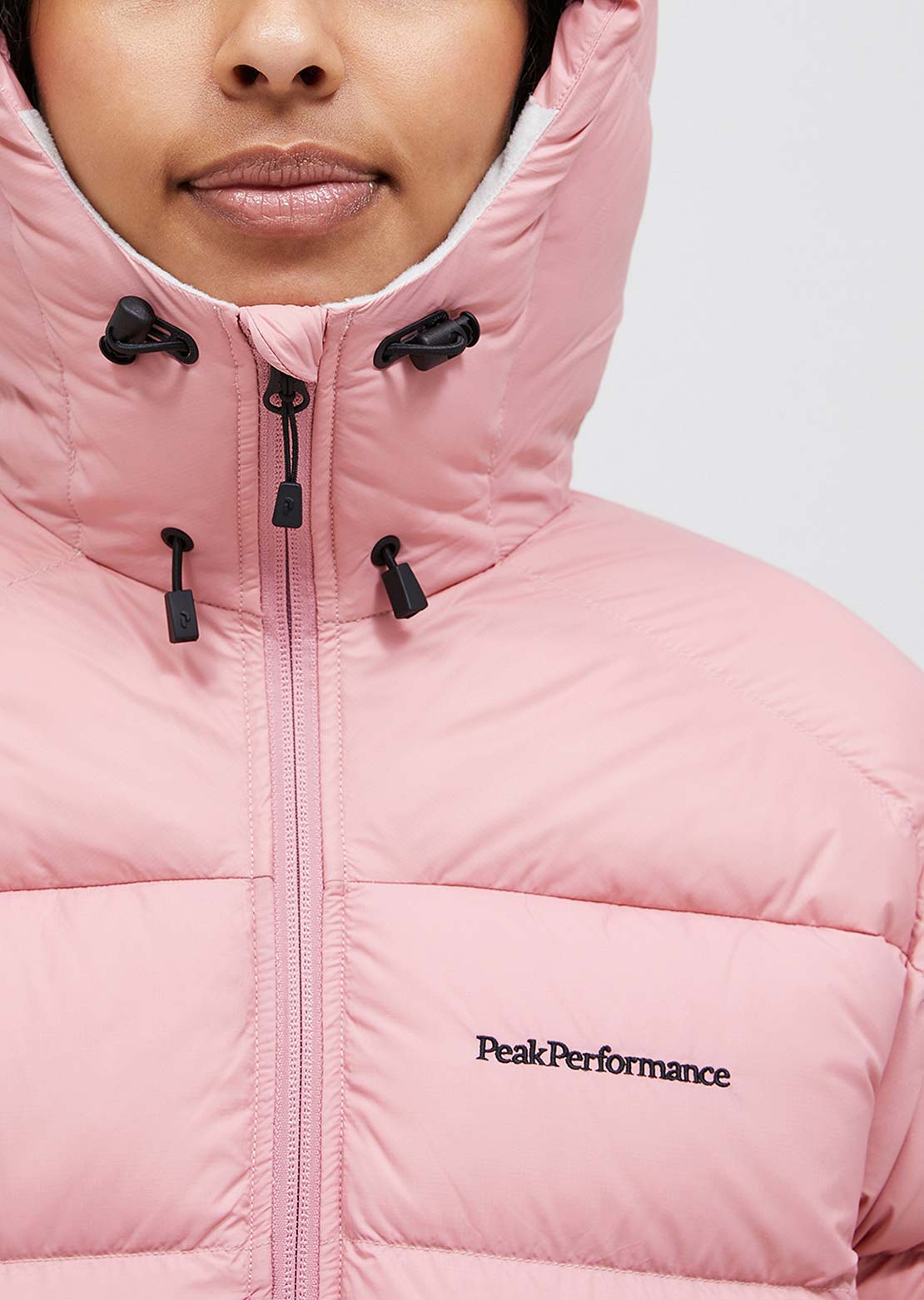 Peak Performance Women&#39;s Frost Down Jacket Warm Blush
