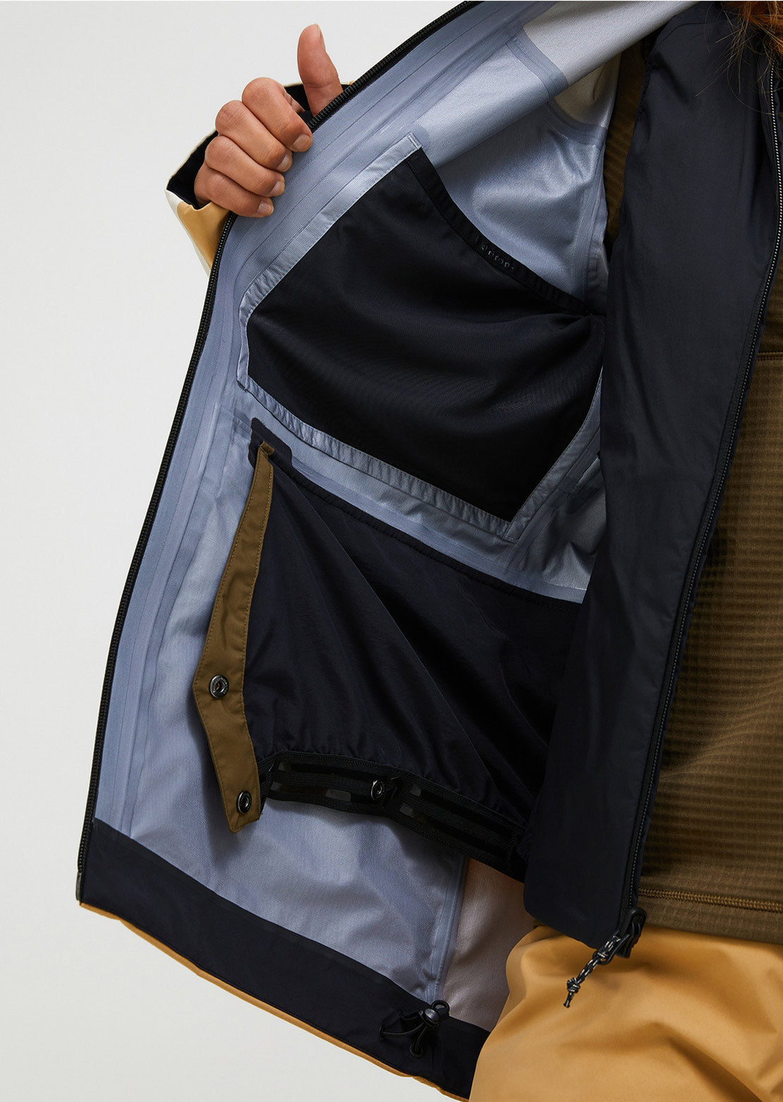 Peak Performance Women's Gravity Gore-Tex 3L Jacket Sierra Sand/Meadow Moss