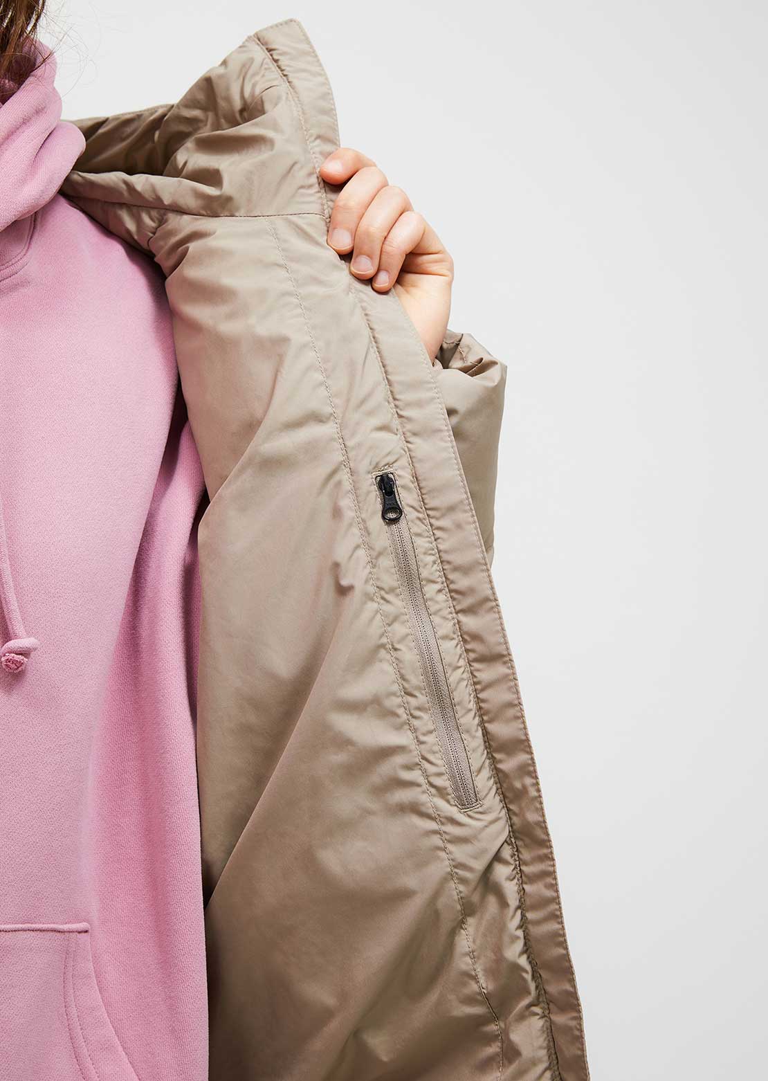 Peak Performance Women's Quiver Down Parka Avid Beige
