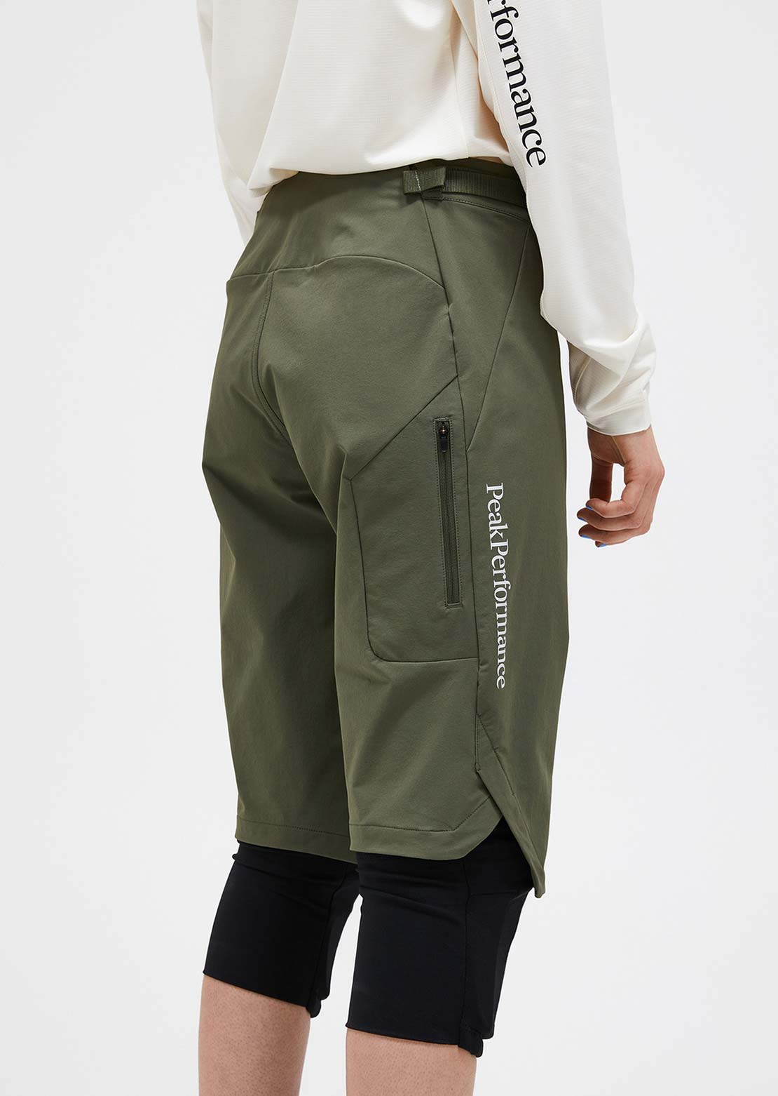 Peak Performance Women's Trail Shorts Pine Needle