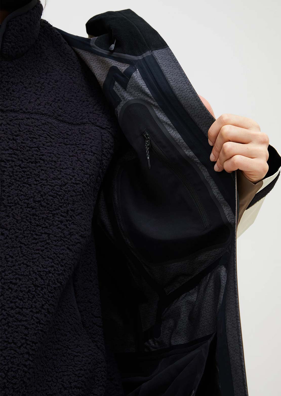 Peak Performance Femmes Vertec HIPE 3L Shell Manteau