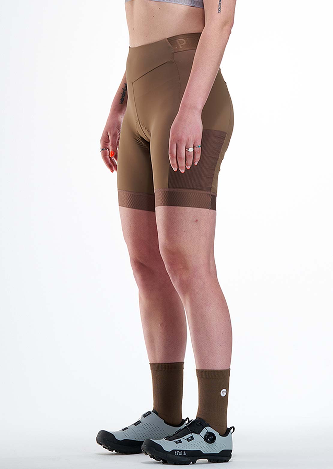 Peppermint Women's Signature Cargo Short Cacao