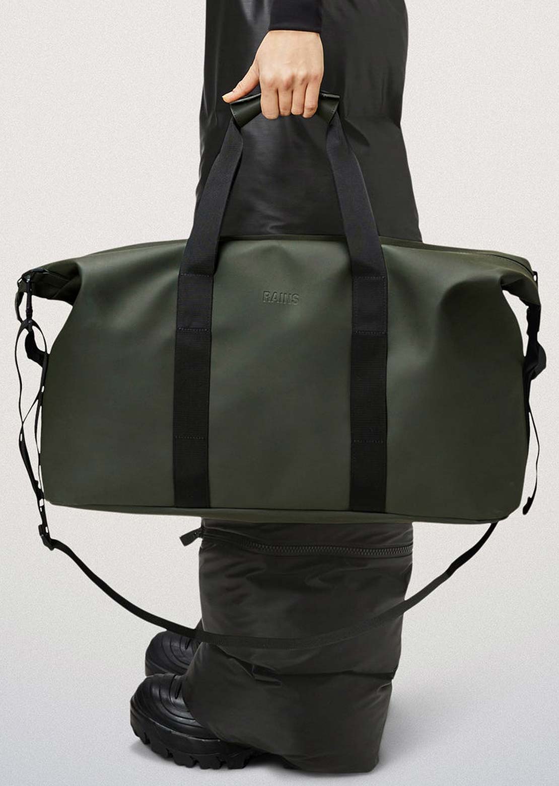 RAINS Unisex W3 Hilo Weekend Bag Green