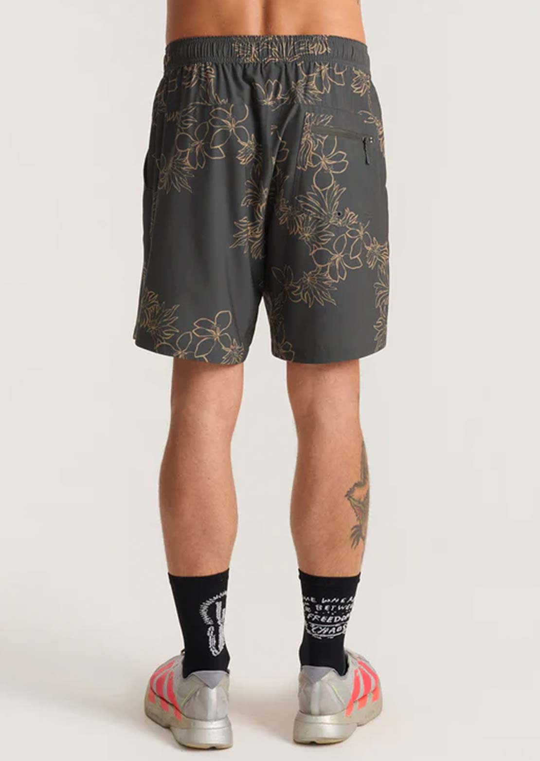 Roark Men's Serrano 7" Shorts Onyx Floral