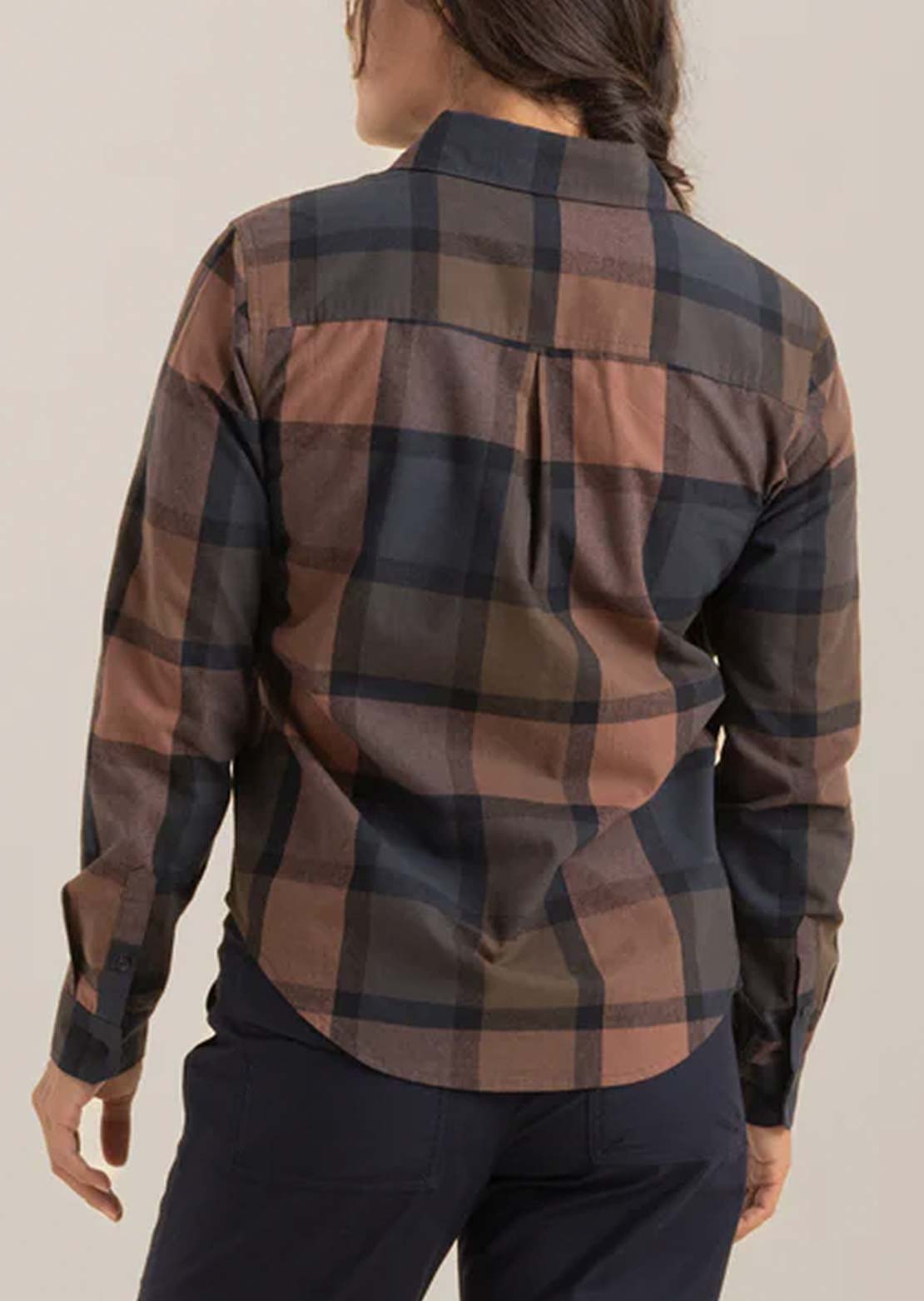 Roark Women's Alpine Flannel Button Up Shirt Saddle