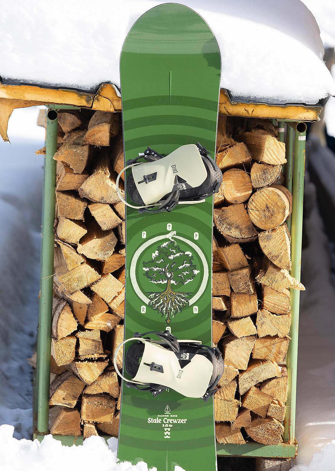 Rome Men&#39;s Stale Crewzer Snowboard