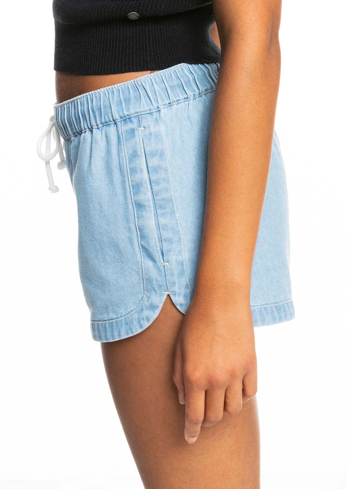 Roxy Women&#39;s New Impossible Denim Mid Shorts Light Blue