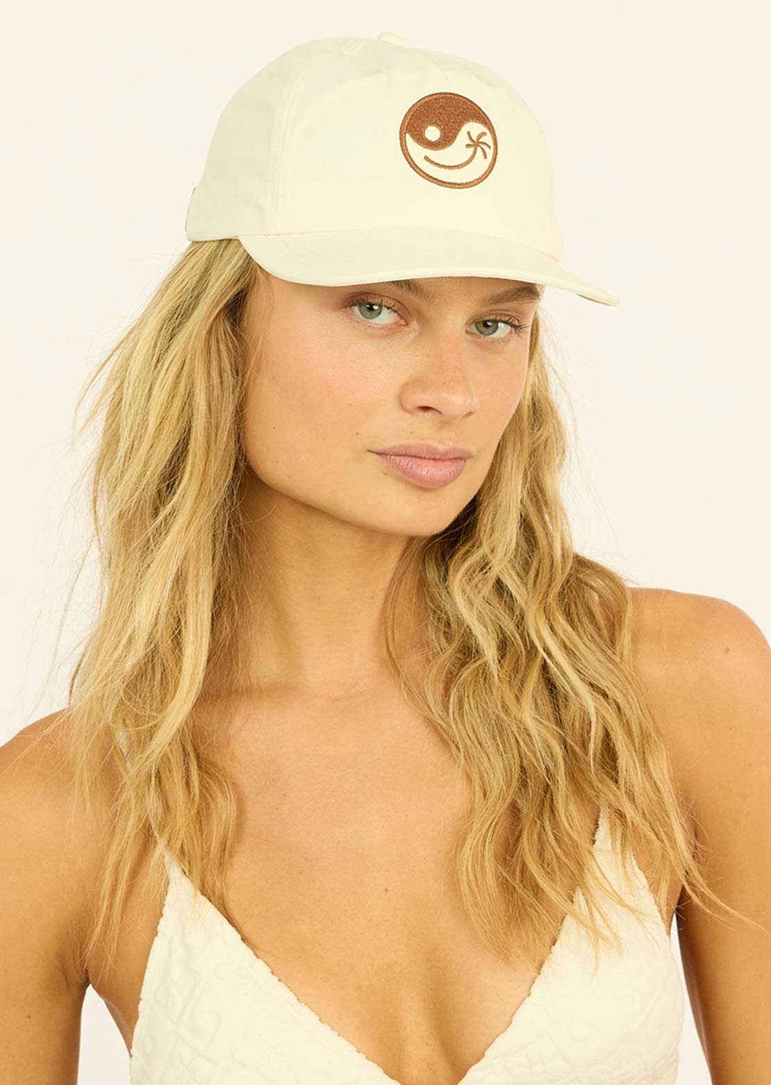 Sisstr Women's Glowing Rays Nylon Cap