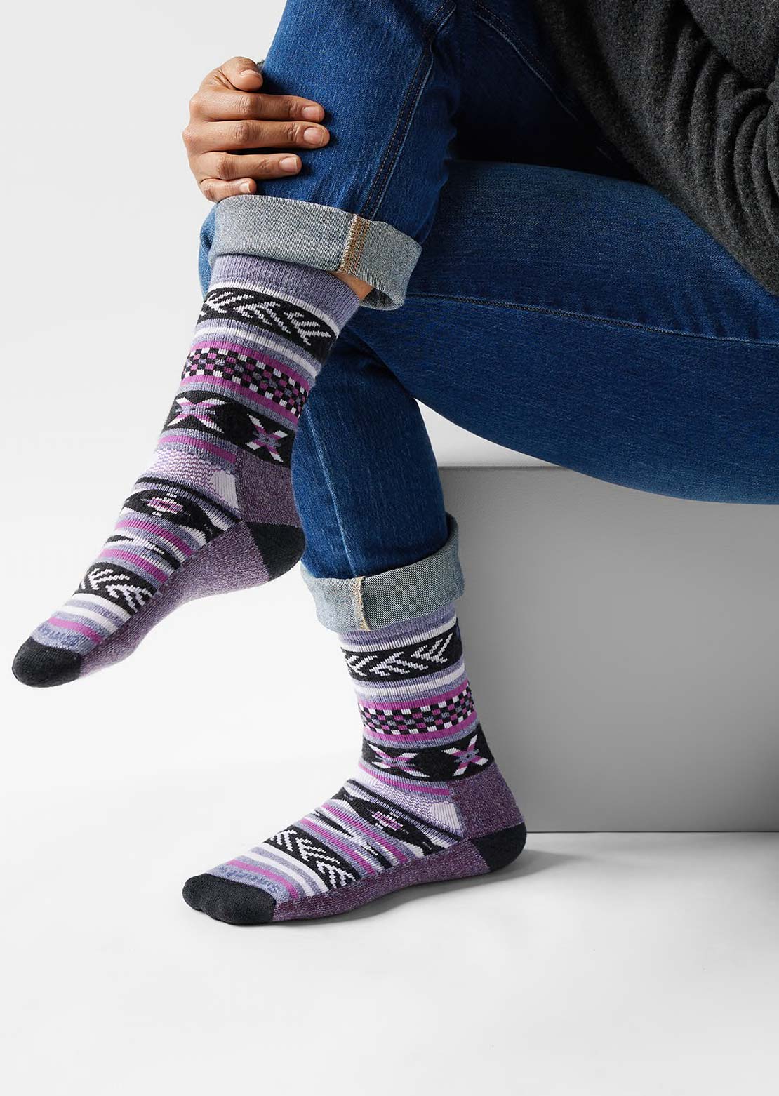 Smartwool Unisex Everyday Cozy Cabin Games Crew Socks Chalk Violet