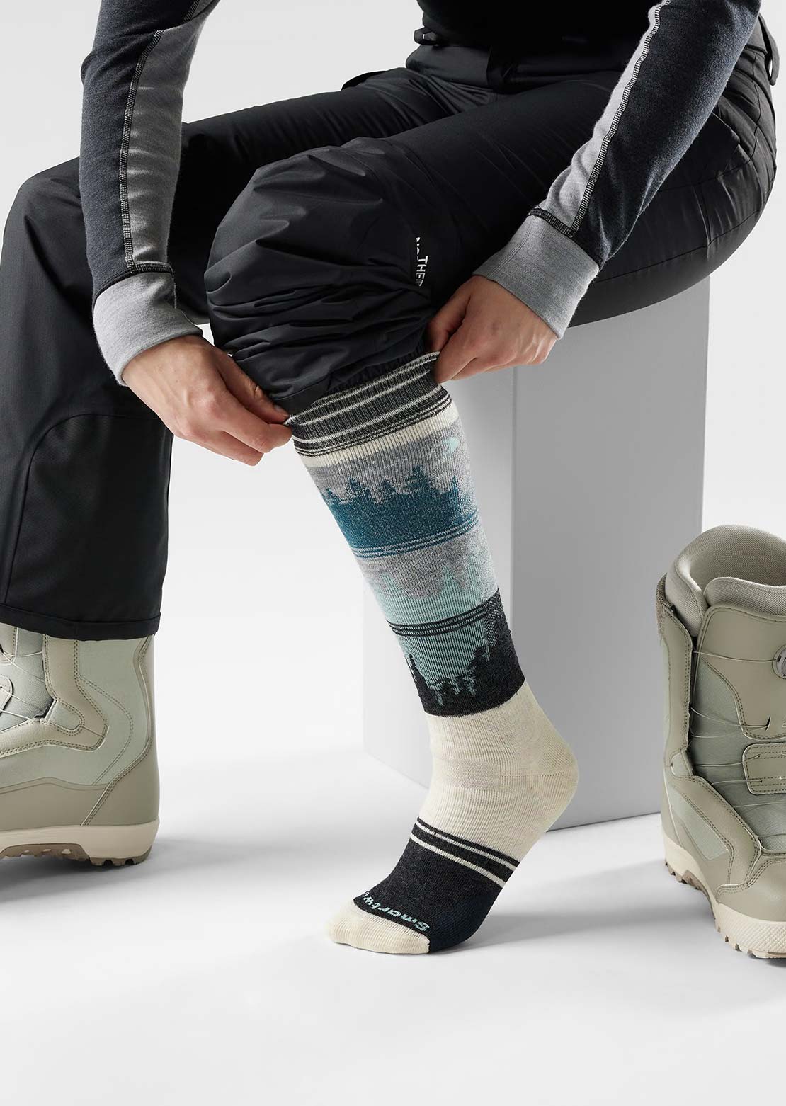 Smartwool Women’s Snowboard Full Cushion Twilight Vista OTC Socks Moonbeam